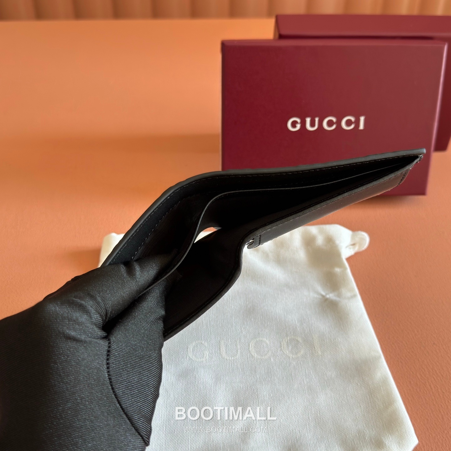 Gucci GG Emblem Wallet Embossed Calfskin Leather 850177 구찌 GG 엠블럼 반지갑 엠보싱 카프스킨 가죽 11cm 9