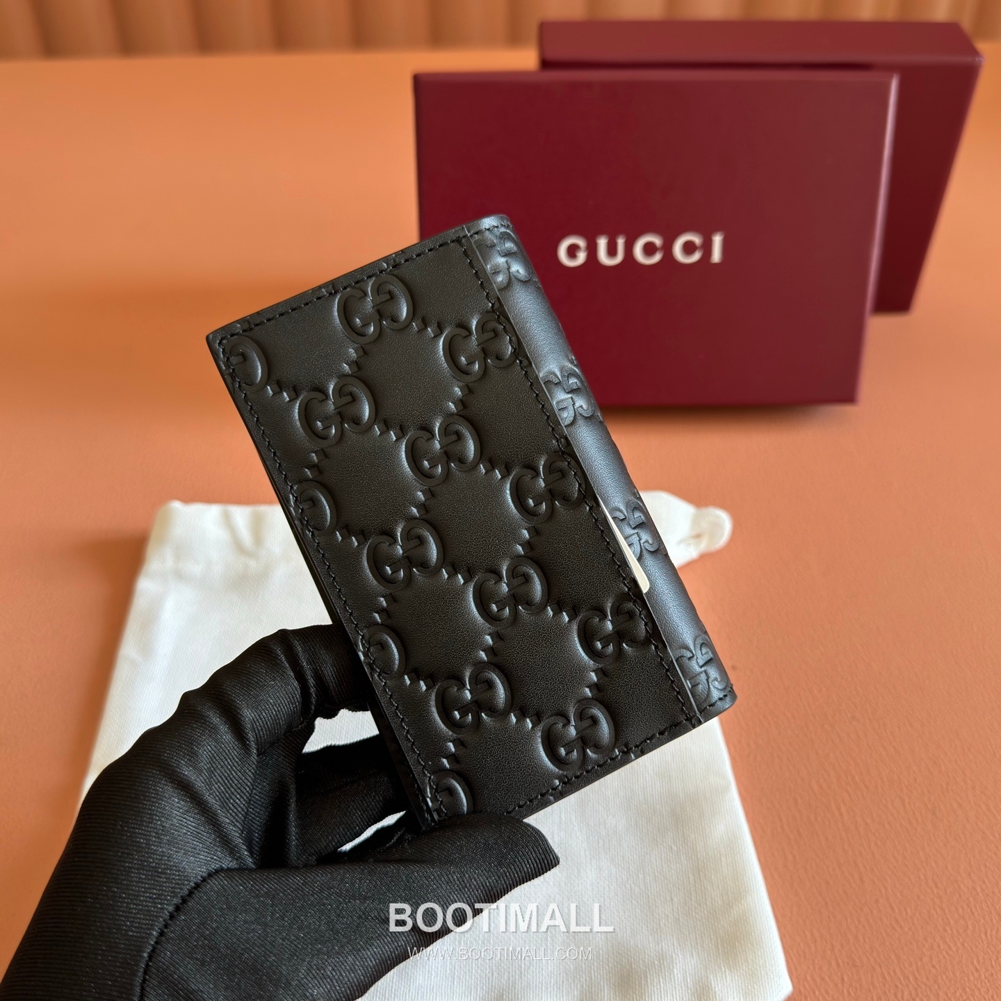 Gucci GG Emblem Card Holder Embossed Calfskin Leather 850183 구찌 GG 엠블럼 카드지갑 엠보싱 카프스킨 가죽 12cm 2