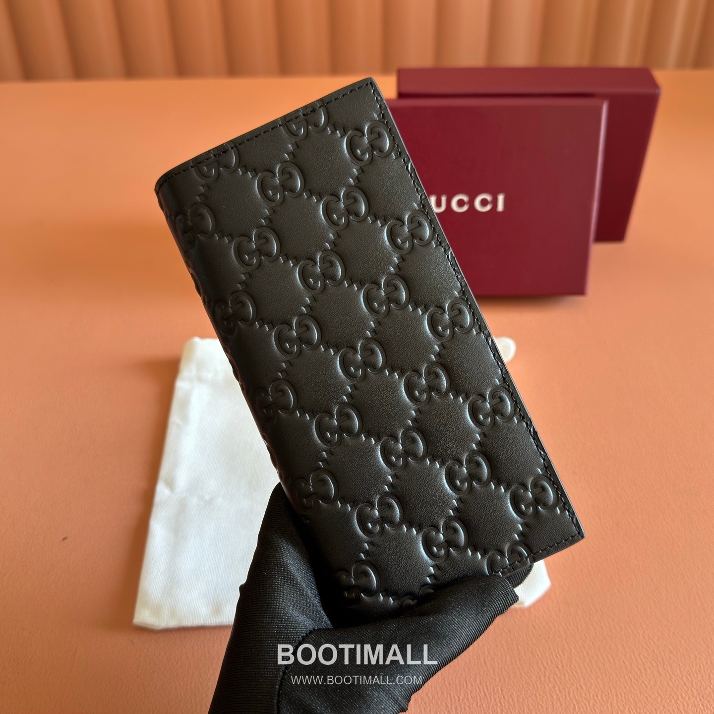 Gucci GG Emblem Long Wallet Embossed Calfskin Leather 850178 구찌 GG 엠블럼 장지갑 엠보싱 카프스킨 가죽 19cm 1