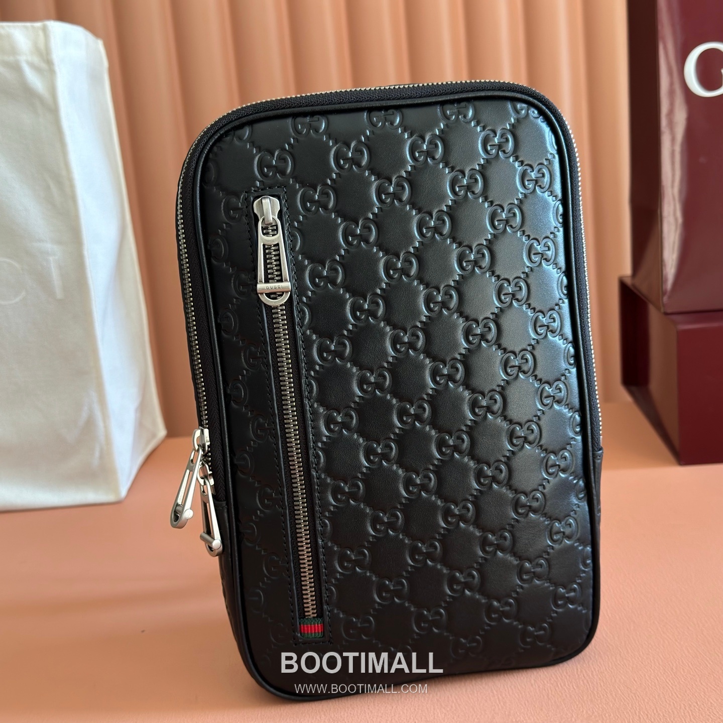 Gucci GG Emblem Crossbody Bag Embossed Smooth Calfskin Leather 862915 구찌 GG 엠블럼 크로스백 엠보싱 스무스 카프스킨 가죽 28cm 6