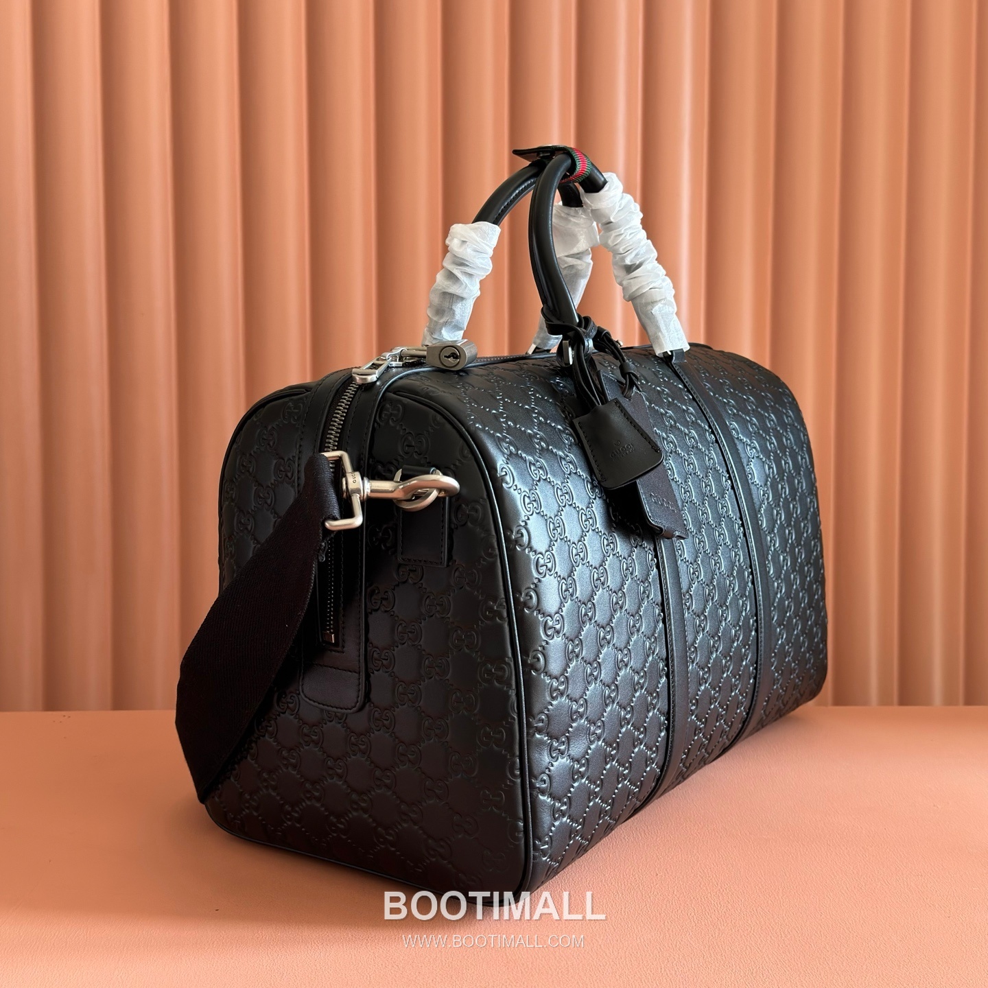 Gucci GG Emblem Travel Bag Embossed Smooth Calfskin Leather 850220 구찌 GG 엠블럼 트래블백 엠보싱 스무스 카프스킨 가죽 45cm 3