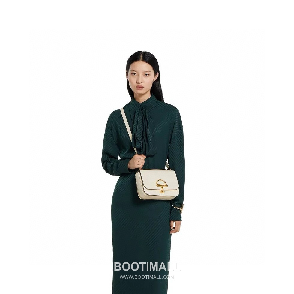 Gucci Siena Small Horsebit 846705 Smooth Leather Black Shoulder Bag 구찌 시에나 스몰 홀스빗 846705 스무스 레더 블랙 숄더백 22.5cm 9