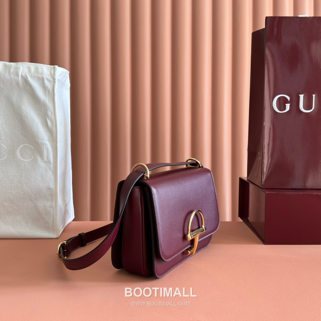 Gucci Siena Small Horsebit 846705 Smooth Leather Black Shoulder Bag 구찌 시에나 스몰 홀스빗 846705 스무스 레더 블랙 숄더백 22.5cm 12