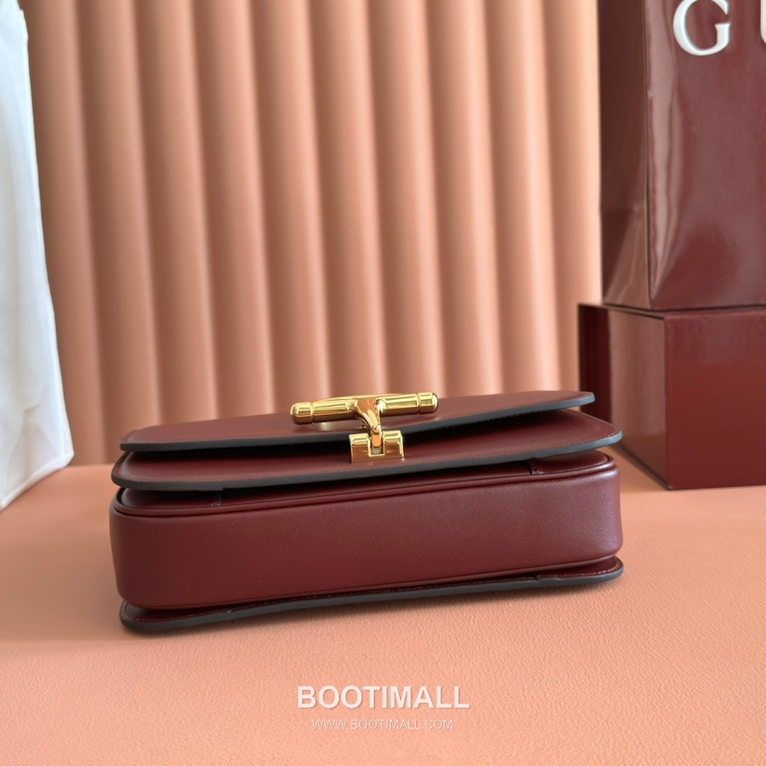 Gucci Siena Small Horsebit 846705 Smooth Leather Black Shoulder Bag 구찌 시에나 스몰 홀스빗 846705 스무스 레더 블랙 숄더백 22.5cm 13