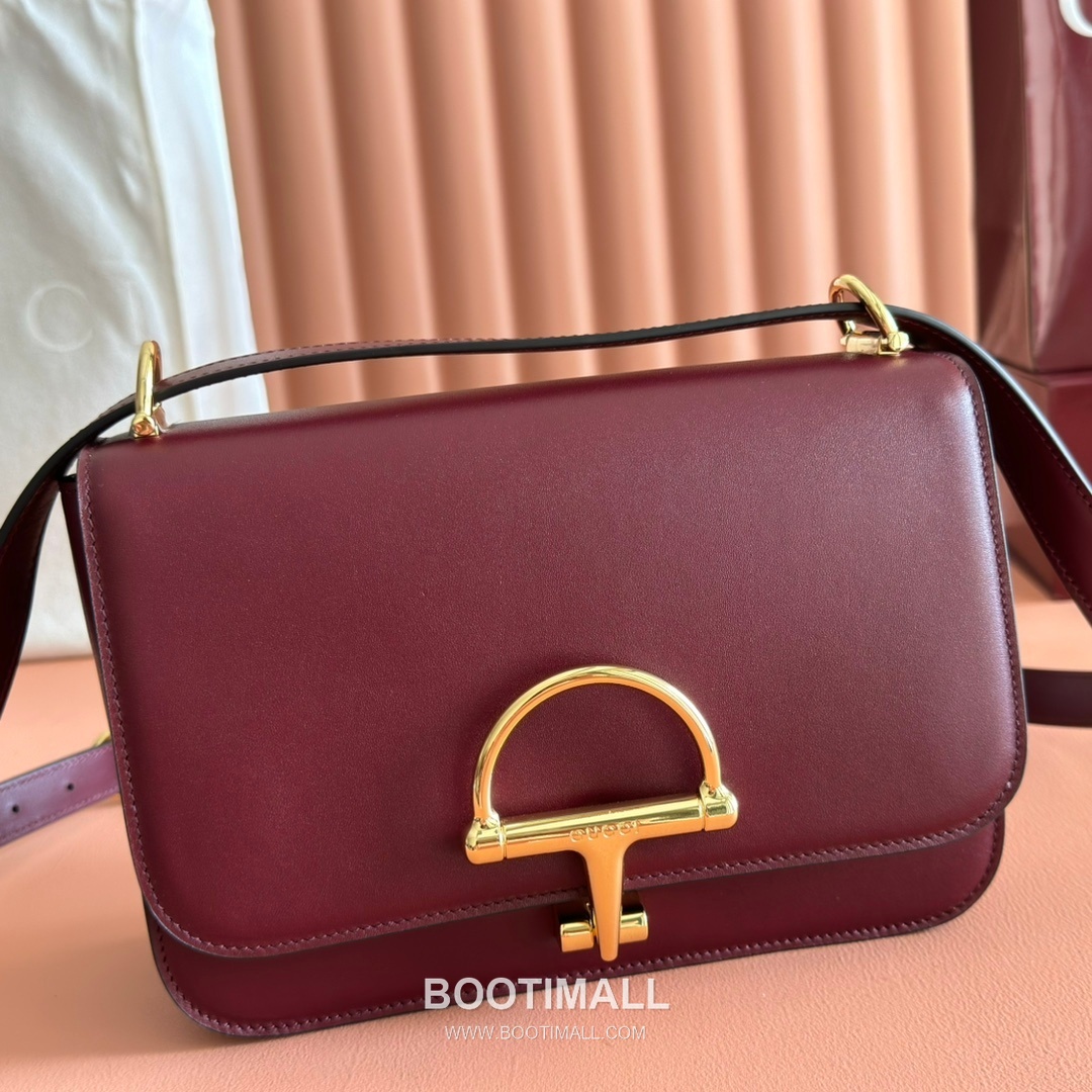 Gucci Siena Small Horsebit 846705 Smooth Leather Black Shoulder Bag 구찌 시에나 스몰 홀스빗 846705 스무스 레더 블랙 숄더백 22.5cm 14