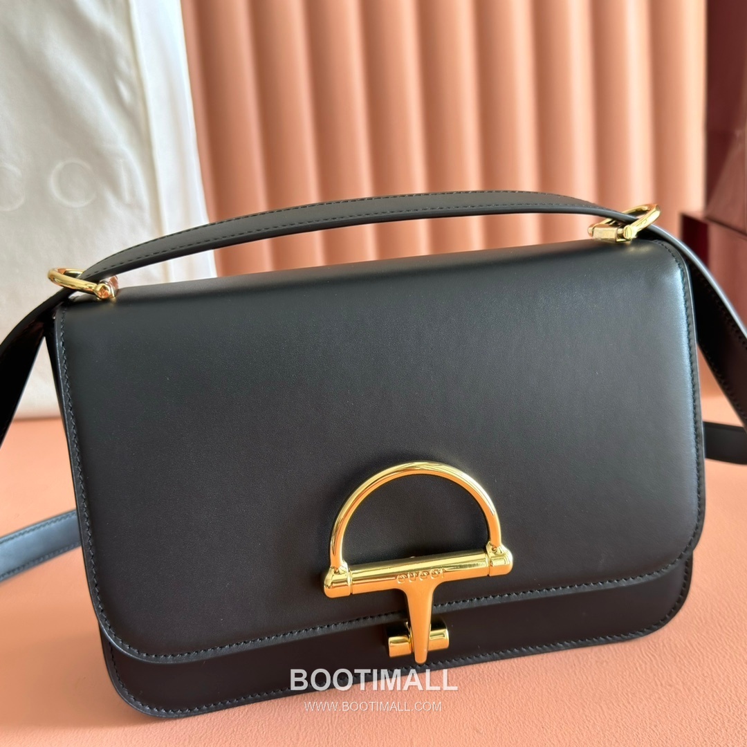 Gucci Siena Small Horsebit Smooth Leather Black Shoulder Bag 구찌 시에나 스몰 홀스빗 846705 스무스 레더 블랙 숄더백 23cm 9