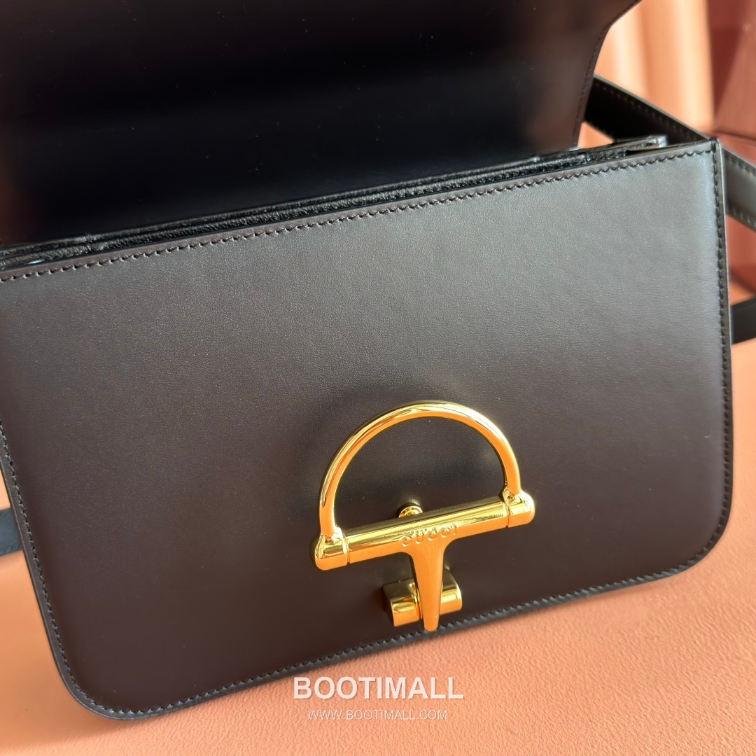 Gucci Siena Small Horsebit Smooth Leather Black Shoulder Bag 구찌 시에나 스몰 홀스빗 846705 스무스 레더 블랙 숄더백 23cm 10