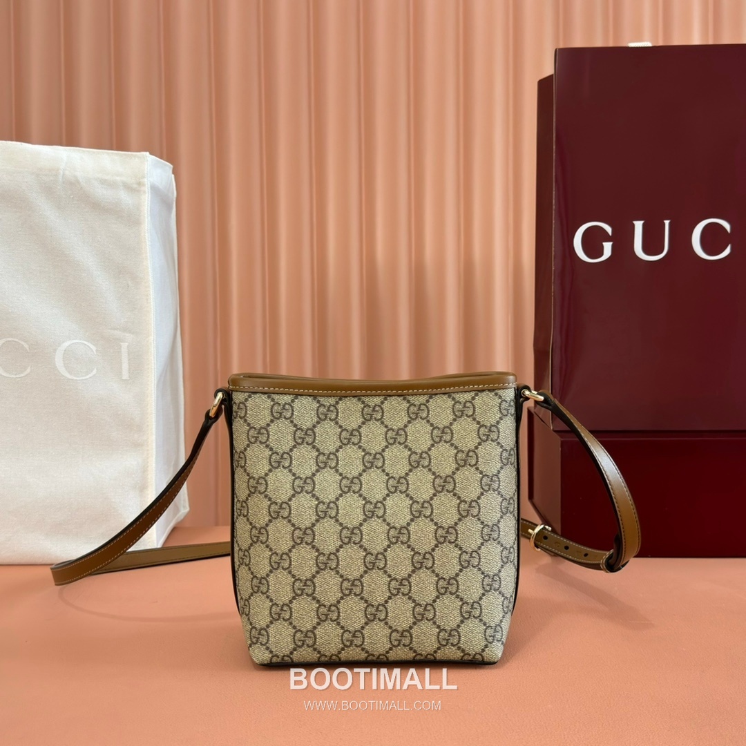 Gucci GG Emblem Mini Bucket Bag GG Supreme Canvas Leather Trim 847090 구찌 GG 엠블럼 미니 버킷백 GG 수프림 캔버스 가죽 트리밍 18cm 2