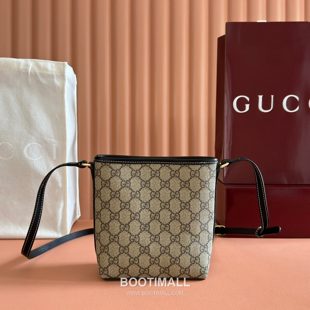 Gucci GG Emblem Mini Bucket Bag GG Supreme Canvas Leather Trim 847090 구찌 GG 엠블럼 미니 버킷백 GG 수프림 캔버스 가죽 트리밍 18cm 2