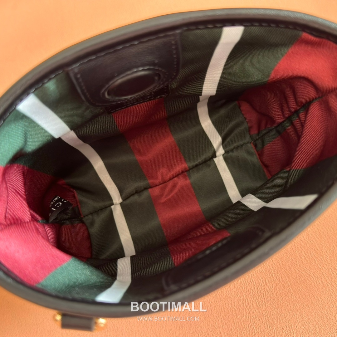 Gucci GG Emblem Mini Bucket Bag GG Supreme Canvas Leather Trim 847090 구찌 GG 엠블럼 미니 버킷백 GG 수프림 캔버스 가죽 트리밍 18cm 9