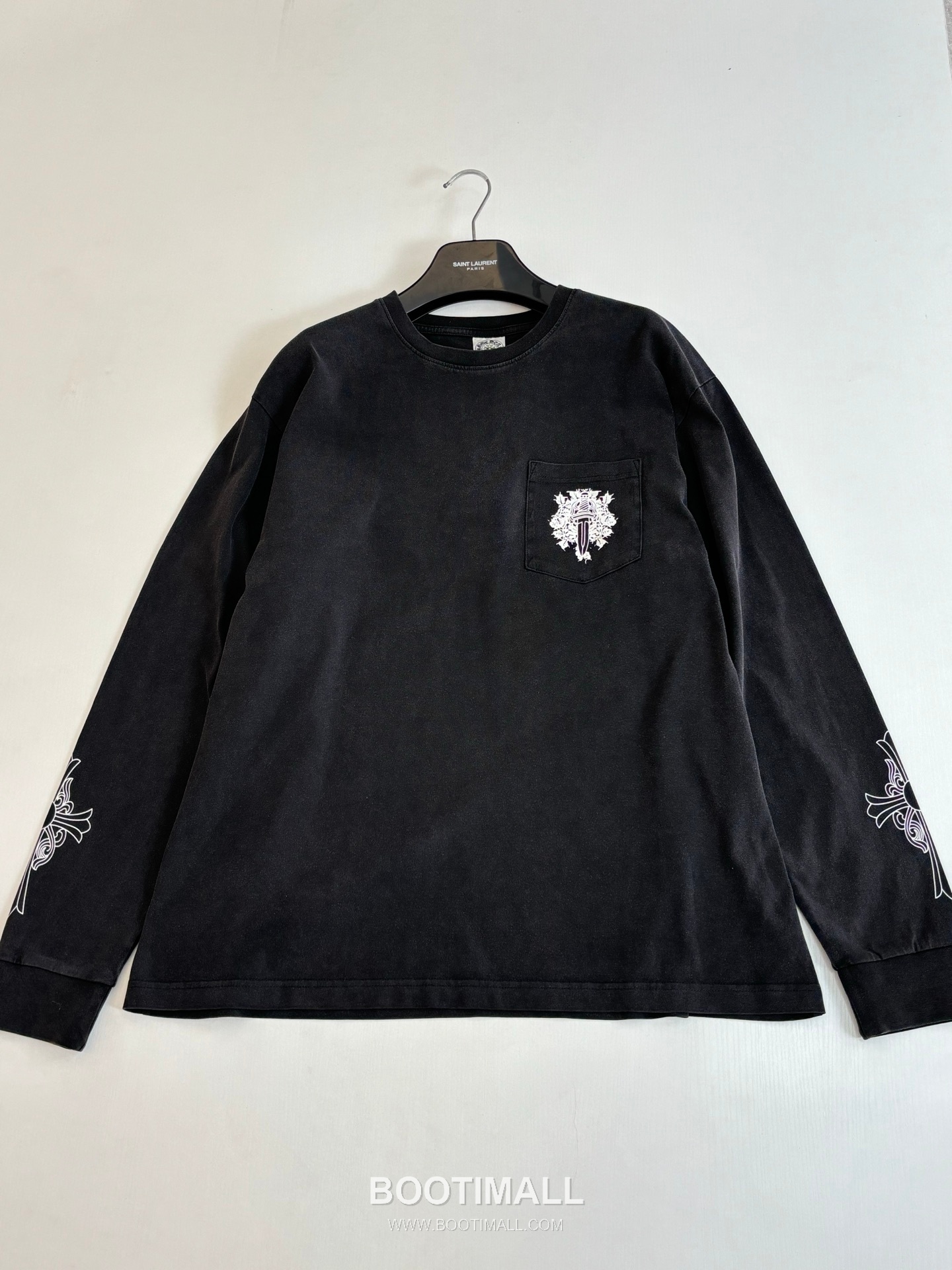 Chrome Hearts Vintage Cross Horseshoe Vine Sword Washed Long Sleeve T-Shirt 크롬하츠 빈티지 크로스 말발굽 바인 소드 워싱 긴팔 티셔츠 3