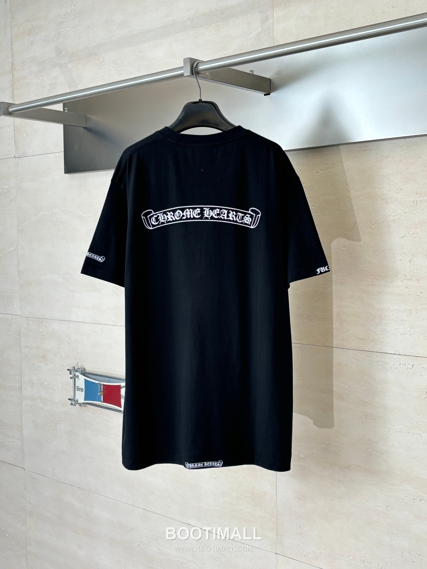 Chrome Hearts Vintage Cross Horseshoe Vine Sword Washed Short Sleeve T-Shirt 크롬하츠 빈티지 크로스 말발굽 바인 소드 워싱 반팔 티셔츠 2