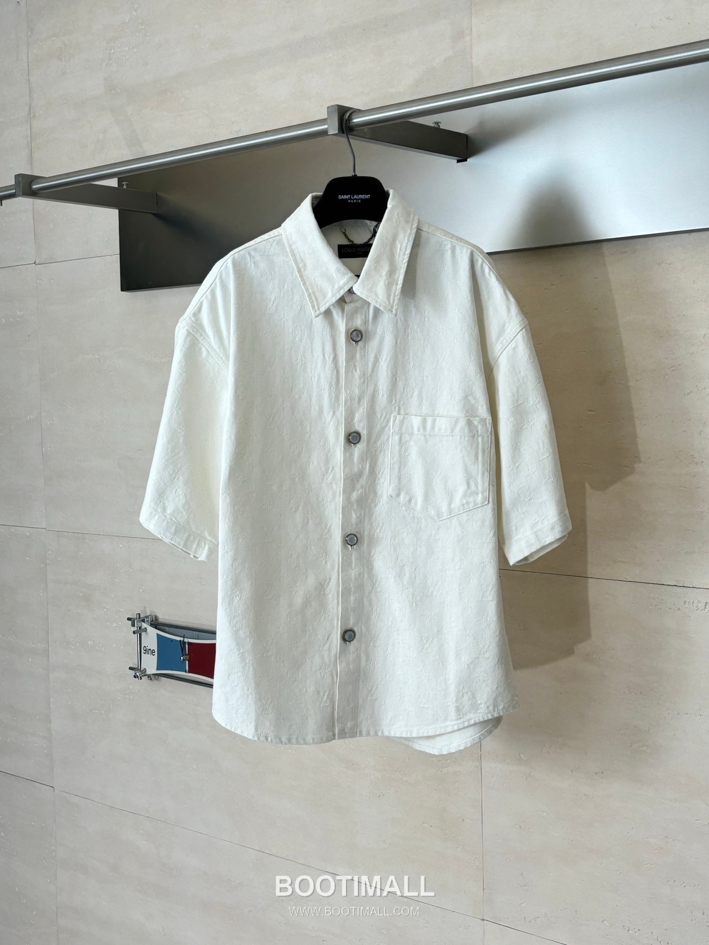 Louis Vuitton SS26 Monogram Jacquard Short Sleeve Denim Shirt 루이비통 SS26 모노그램 자카드 반팔 데님 셔츠 1