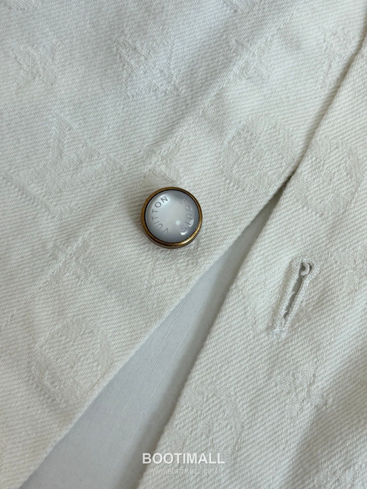 Louis Vuitton SS26 Monogram Jacquard Short Sleeve Denim Shirt 루이비통 SS26 모노그램 자카드 반팔 데님 셔츠 10