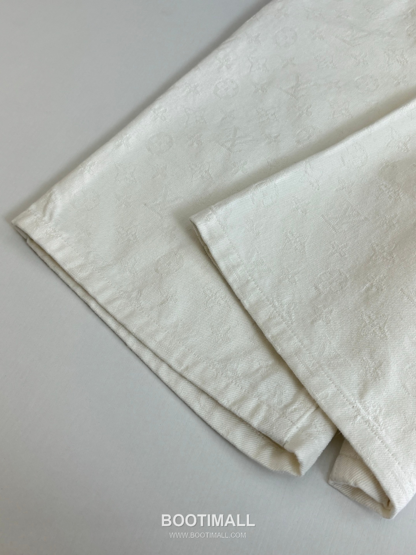 Louis Vuitton SS26 Monogram Jacquard Denim Shorts 루이비통 SS26 모노그램 자카드 데님 쇼츠 7