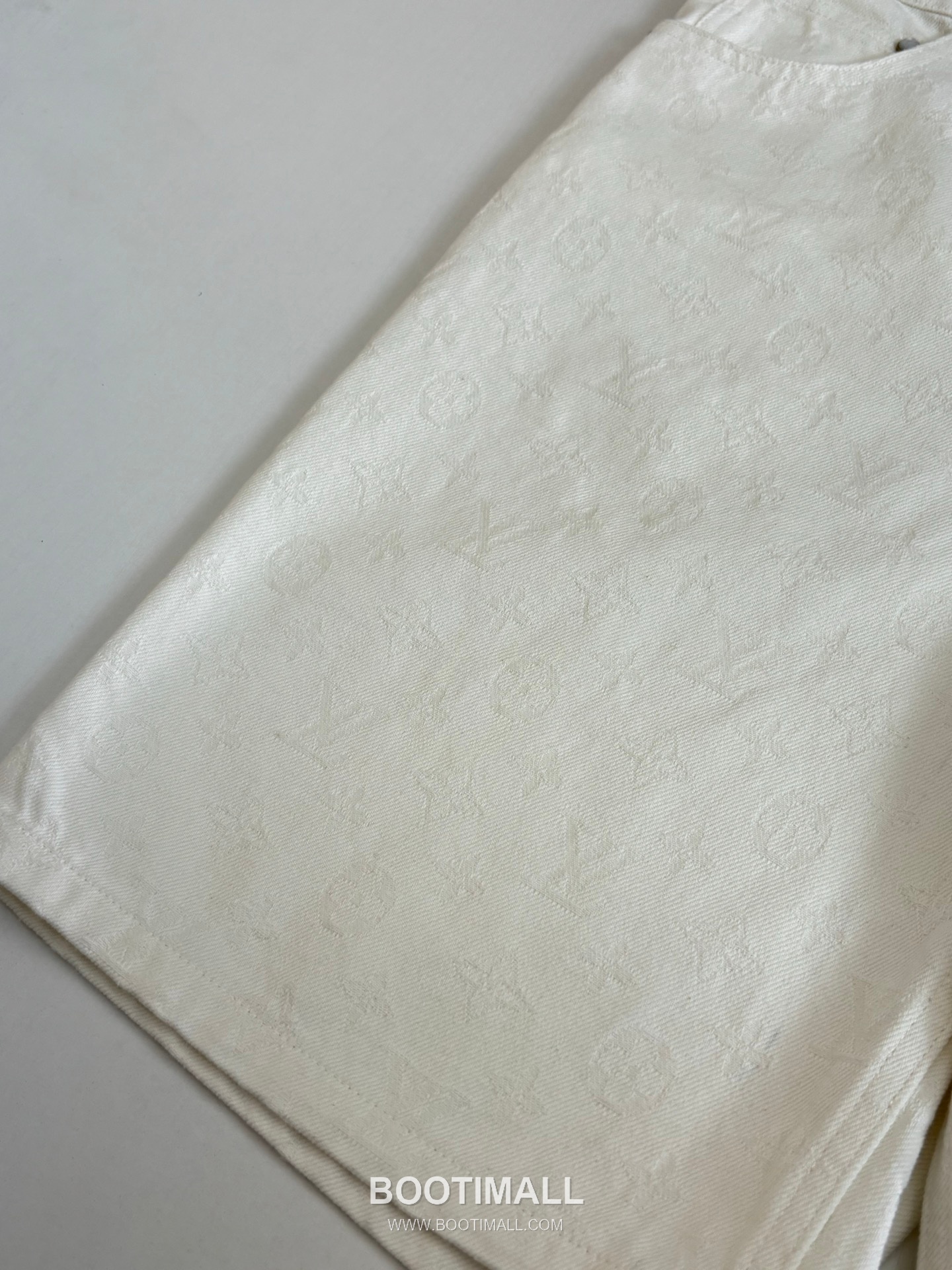 Louis Vuitton SS26 Monogram Jacquard Denim Shorts 루이비통 SS26 모노그램 자카드 데님 쇼츠 8