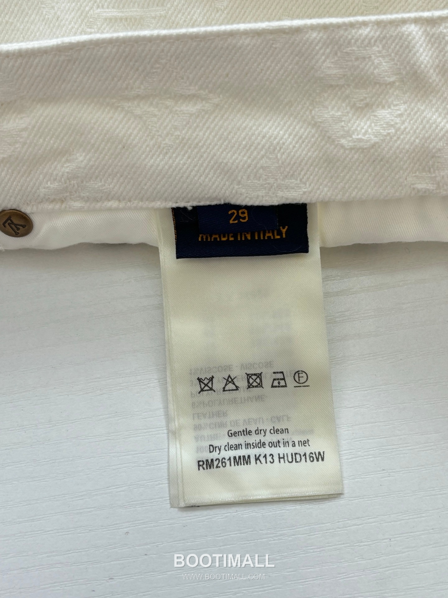 Louis Vuitton SS26 Monogram Jacquard Denim Shorts 루이비통 SS26 모노그램 자카드 데님 쇼츠 12