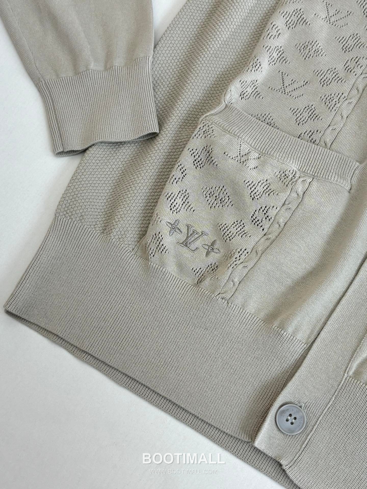 Louis Vuitton SS26 Monogram Openwork Jacquard Knit Cardigan 루이비통 SS26 모노그램 오픈워크 자카드 니트 가디건 5