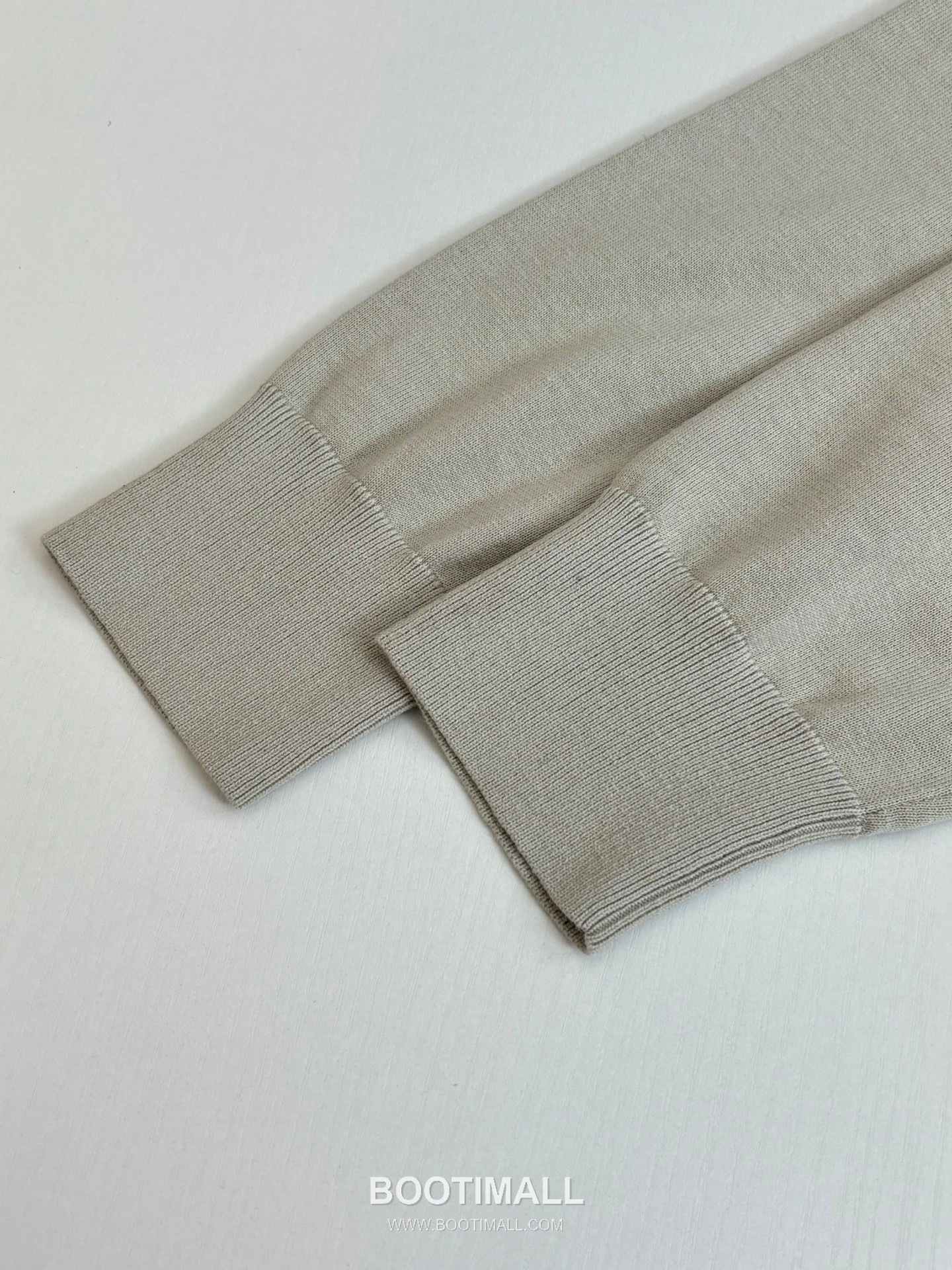 Louis Vuitton SS26 Monogram Openwork Jacquard Knit Cardigan 루이비통 SS26 모노그램 오픈워크 자카드 니트 가디건 8