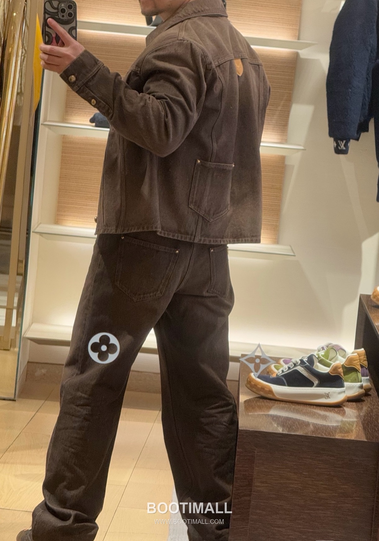 Louis Vuitton SS26 Skate Washed Denim Pants 루이비통 SS26 스케이트 샌드워싱 데님 팬츠 1