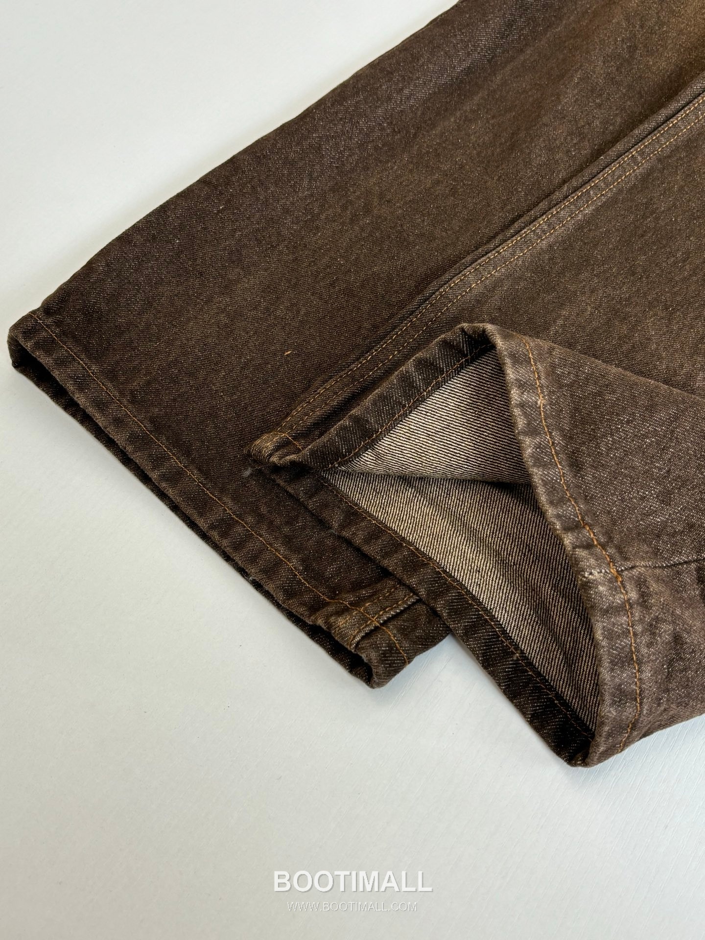 Louis Vuitton SS26 Skate Washed Denim Pants 루이비통 SS26 스케이트 샌드워싱 데님 팬츠 14