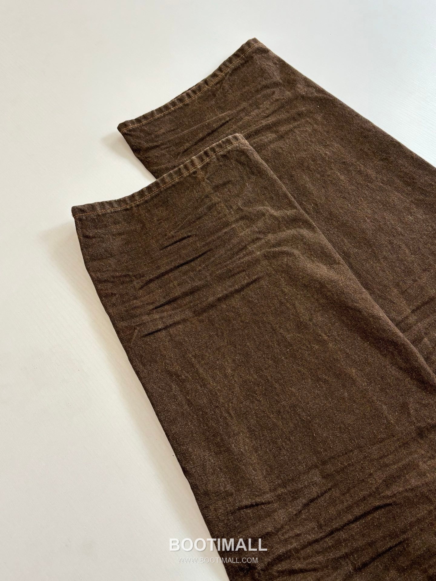 Louis Vuitton SS26 Skate Washed Denim Pants 루이비통 SS26 스케이트 샌드워싱 데님 팬츠 17