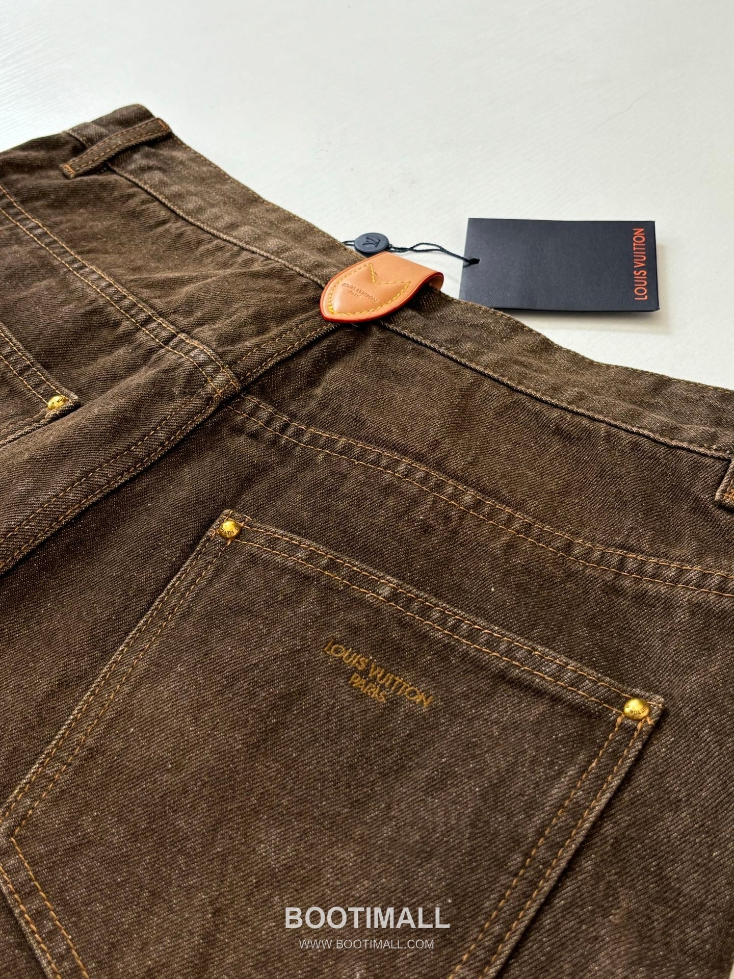 Louis Vuitton SS26 Skate Washed Denim Pants 루이비통 SS26 스케이트 샌드워싱 데님 팬츠 18