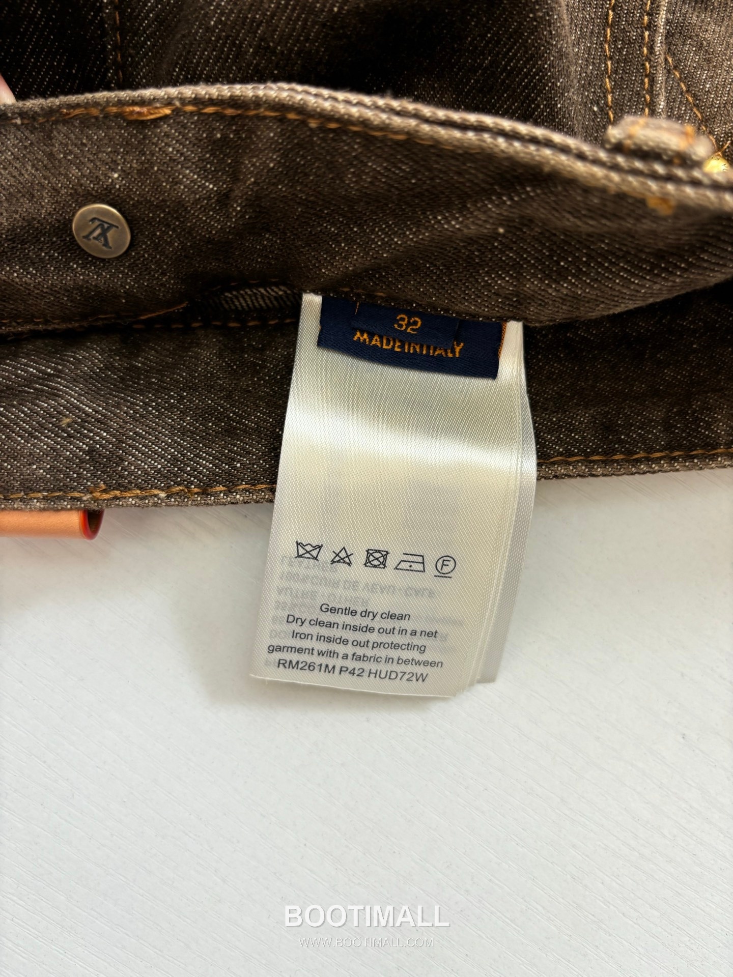 Louis Vuitton SS26 Skate Washed Denim Pants 루이비통 SS26 스케이트 샌드워싱 데님 팬츠 20