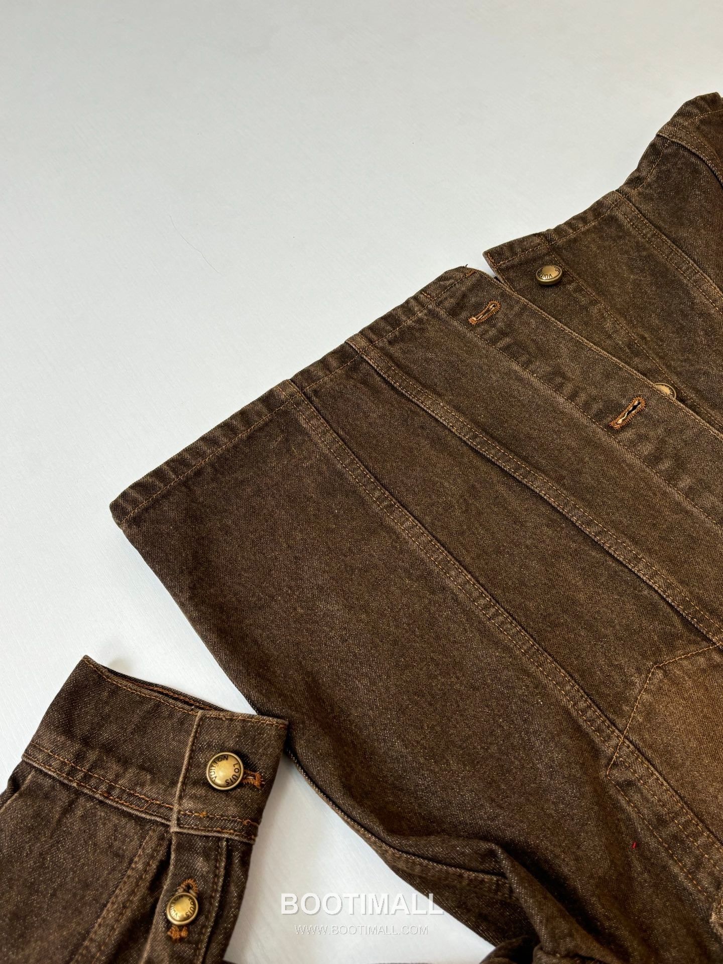 Louis Vuitton SS26 Sandwashed Denim Collared Jacket 루이비통 SS26 샌드워싱 데님 카라 재킷 11