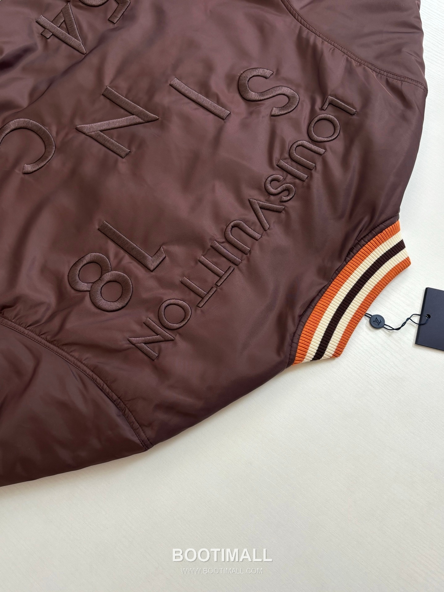 Louis Vuitton SS26 L.V.M Since 1854 Embellished Bomber Jacket 루이비통 SS26 LVM 1854 자수 장식 보머 재킷 16