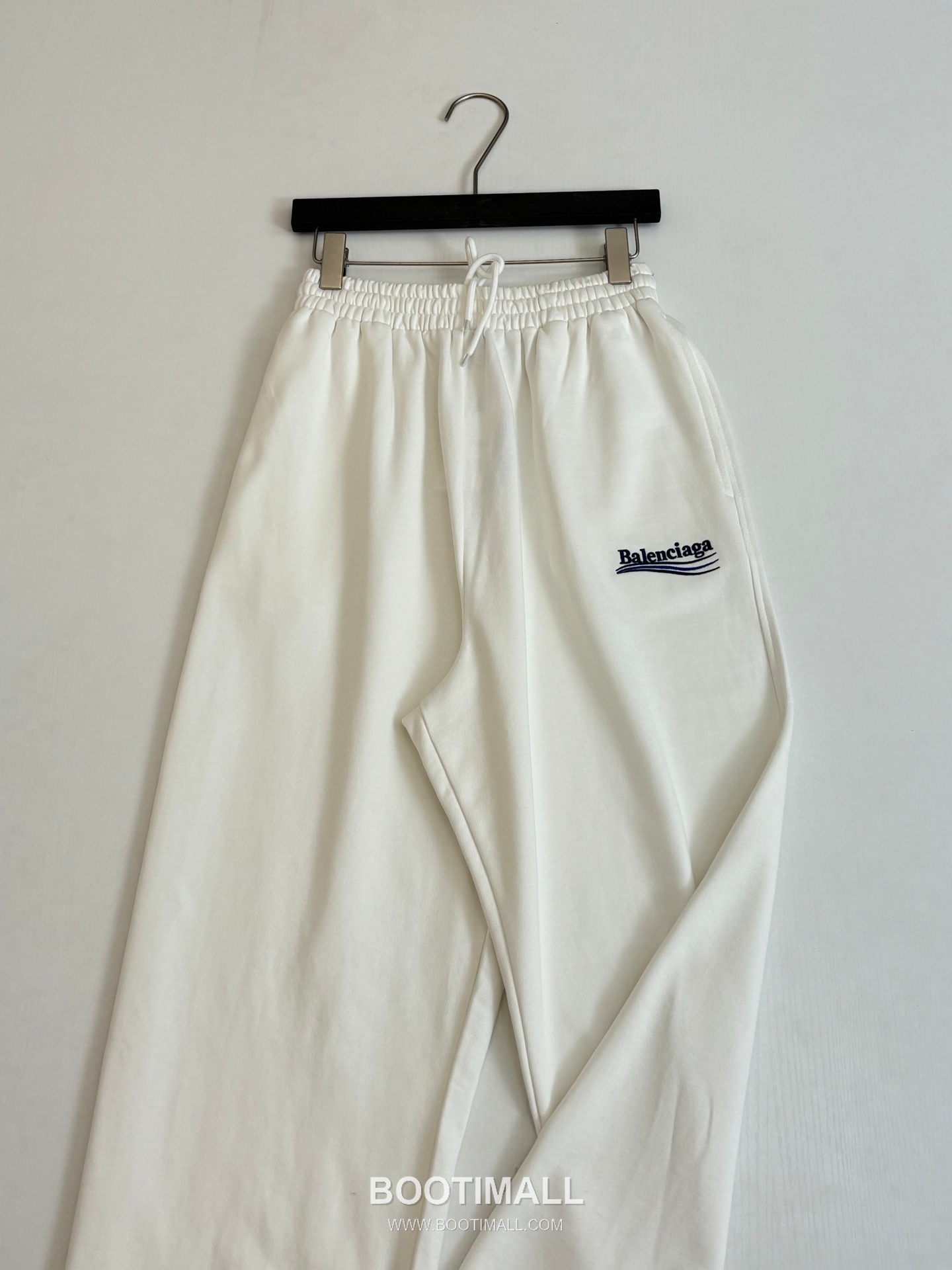 Balenciaga Cola Wave Logo Embroidered Cotton Sweatpants 발렌시아가 콜라 웨이브 로고 자수 코튼 스웨트 팬츠 3