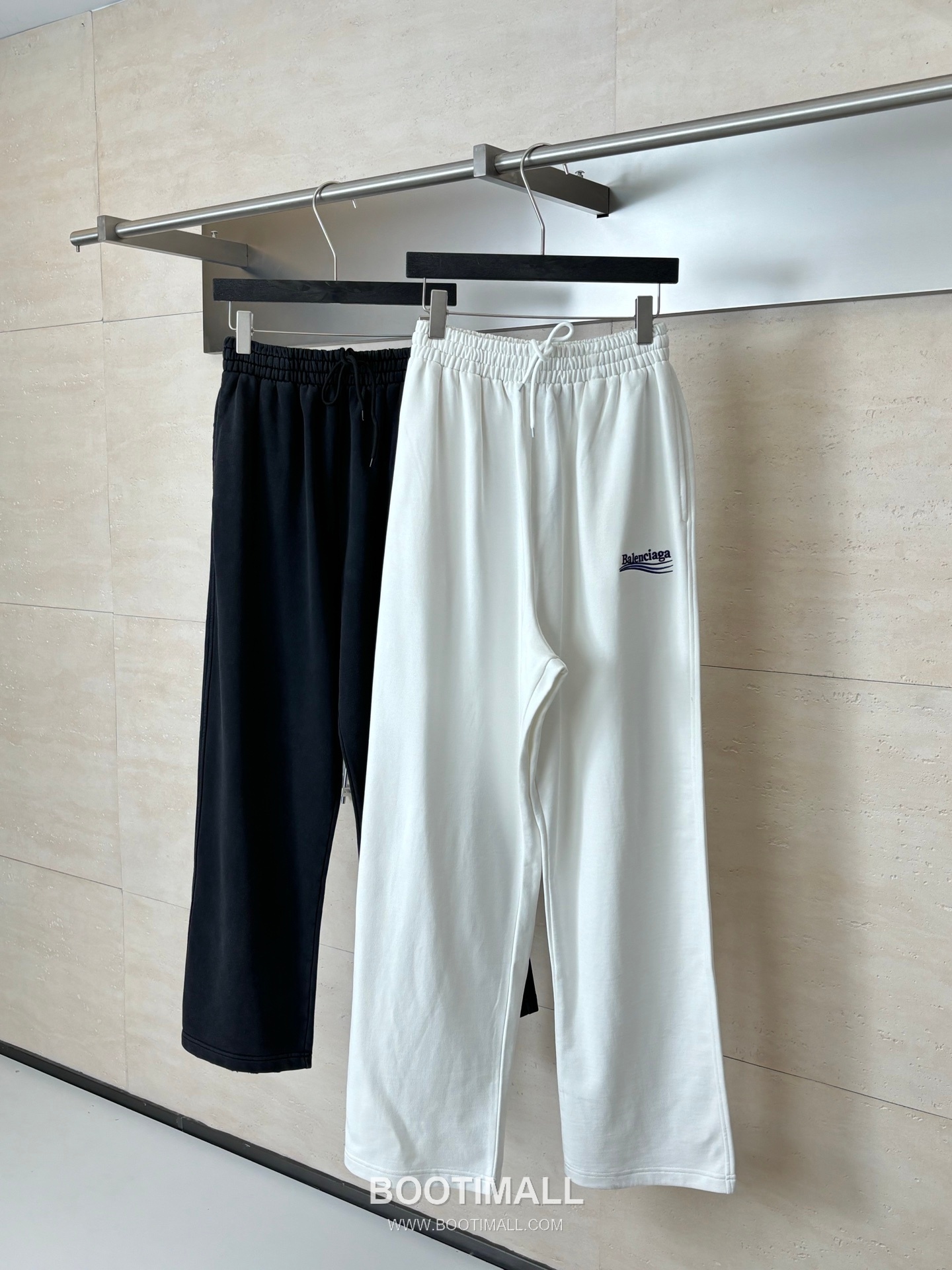 Balenciaga Cola Wave Logo Embroidered Cotton Sweatpants 발렌시아가 콜라 웨이브 로고 자수 코튼 스웨트 팬츠 4