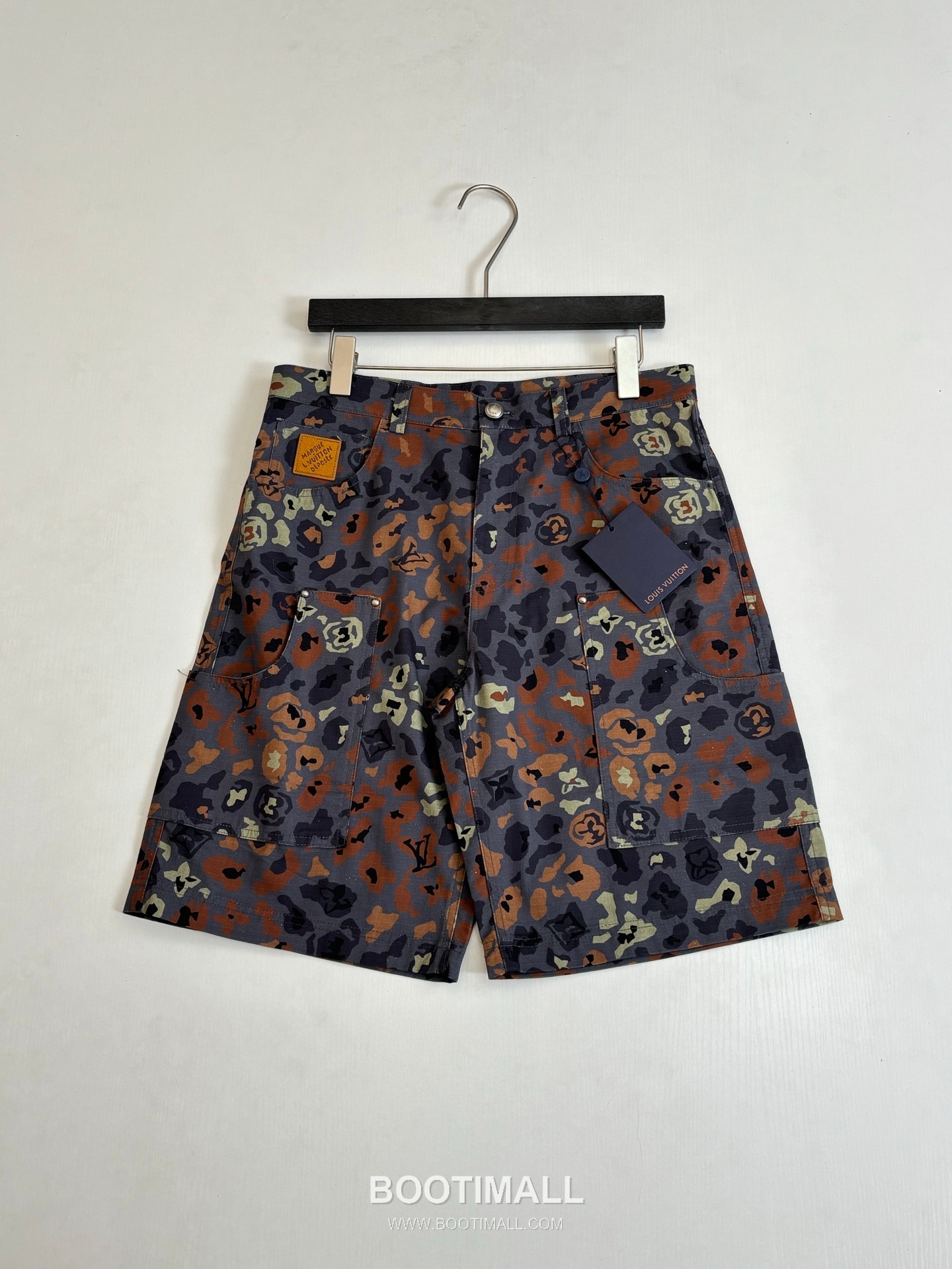 Louis Vuitton FW25 Nigo Printed Poplin Shorts 루이비통 FW25 니고 프린트 포플린 쇼츠 3