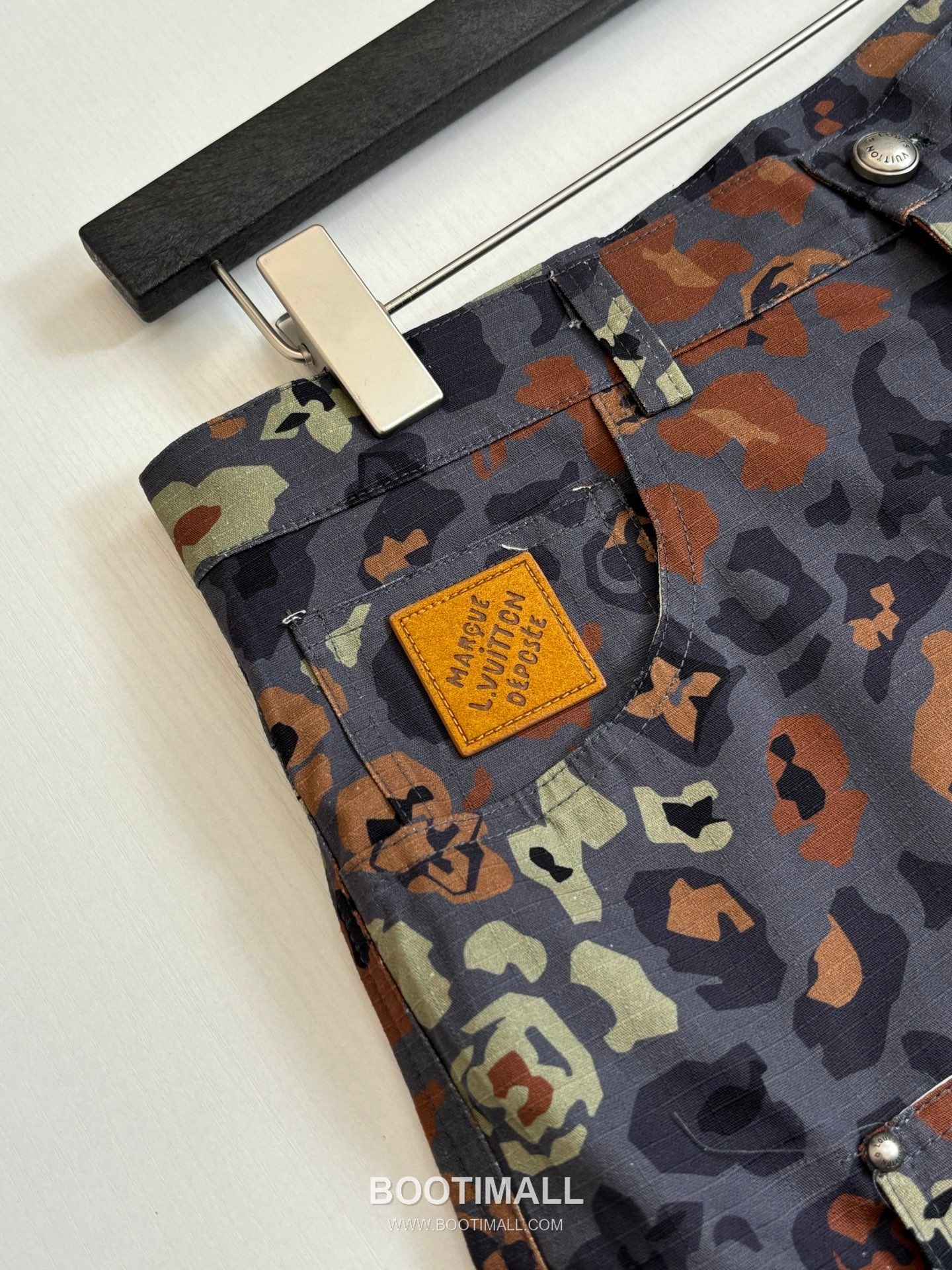 Louis Vuitton FW25 Nigo Printed Poplin Shorts 루이비통 FW25 니고 프린트 포플린 쇼츠 5