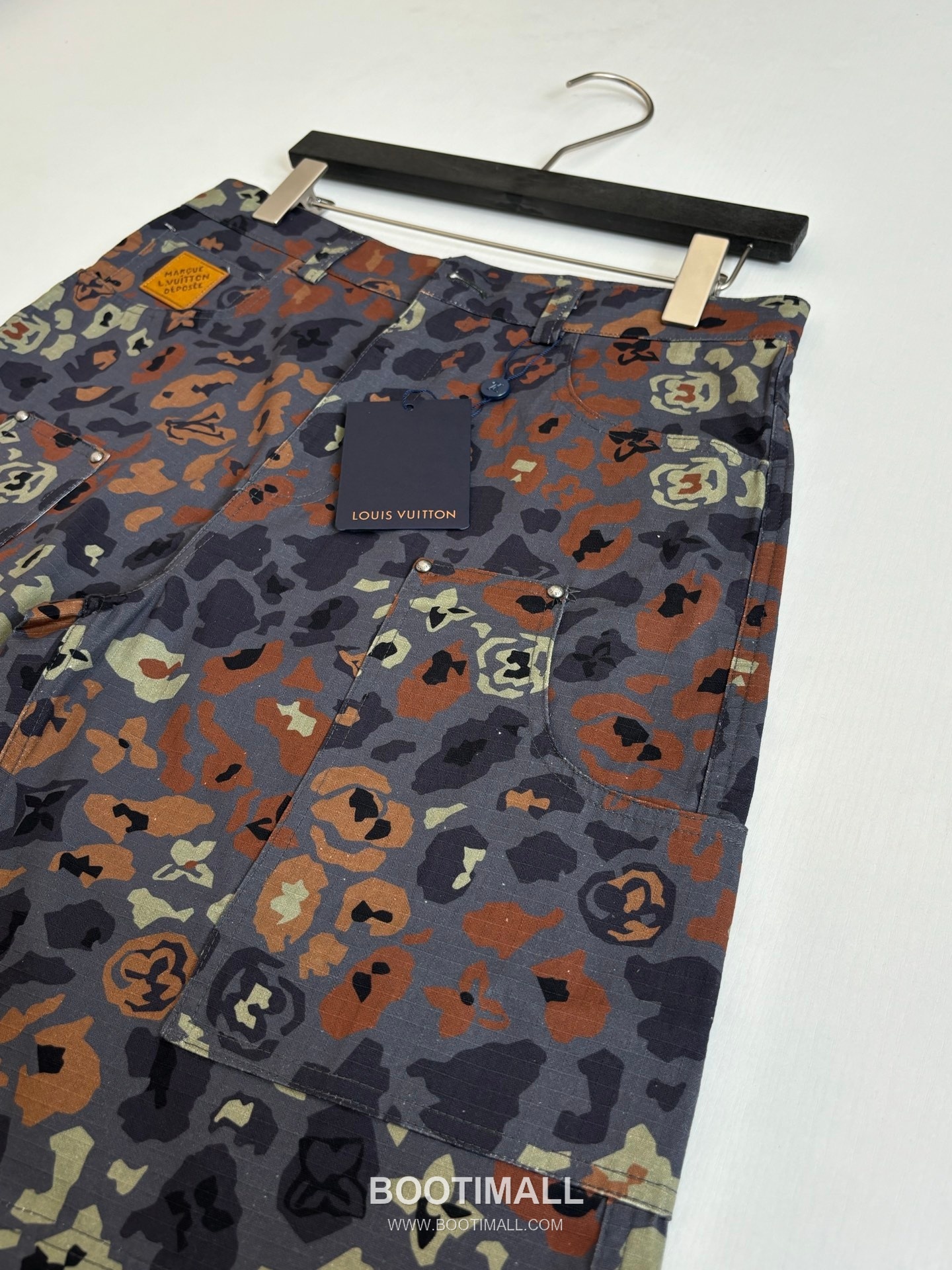 Louis Vuitton FW25 Nigo Printed Poplin Shorts 루이비통 FW25 니고 프린트 포플린 쇼츠 8