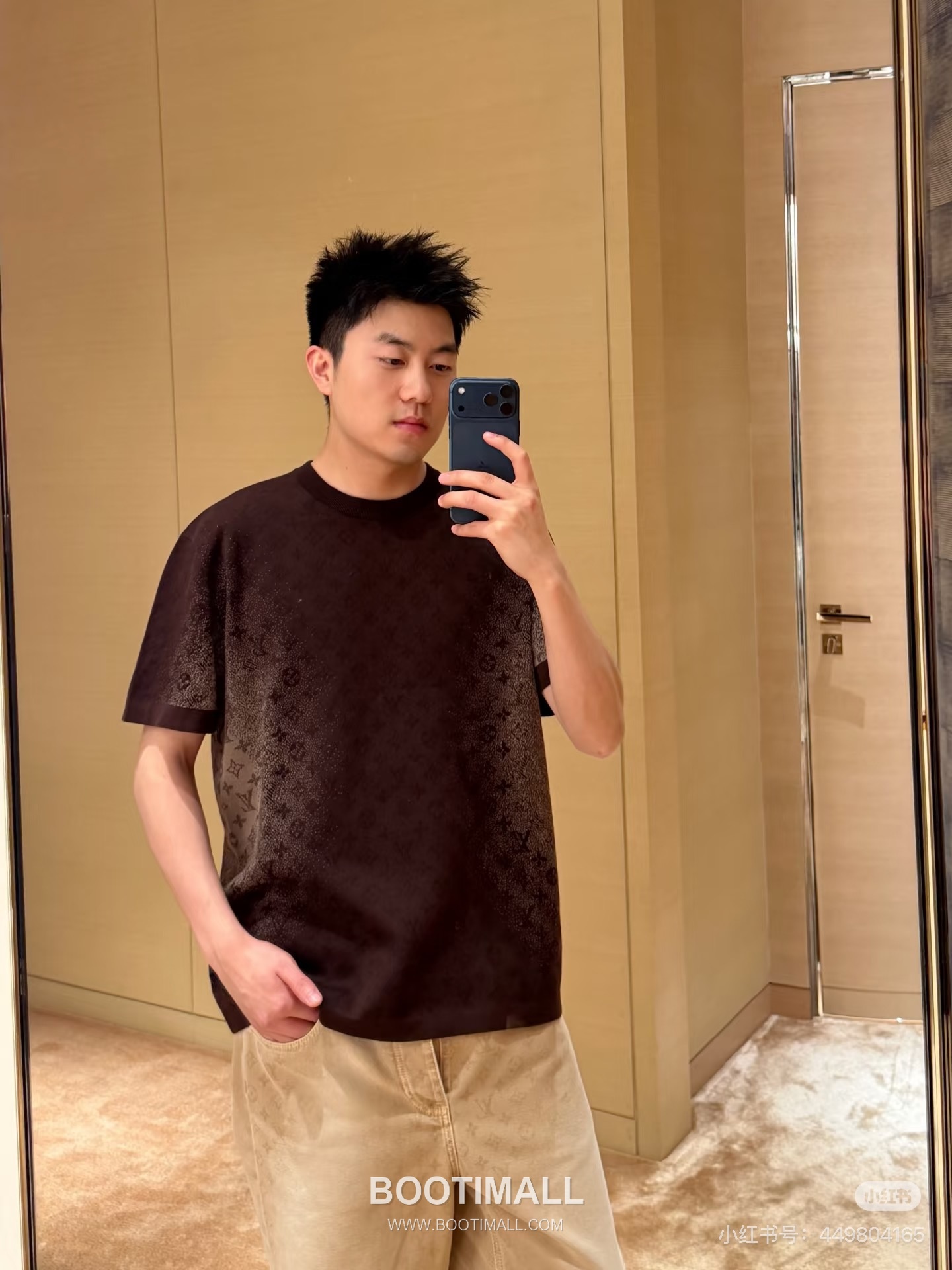 Louis Vuitton SS26 Gradient Monogram Jacquard Knit Short Sleeve T-Shirt 루이비통 SS26 그라데이션 모노그램 자카드 니트 반팔 티셔츠 1