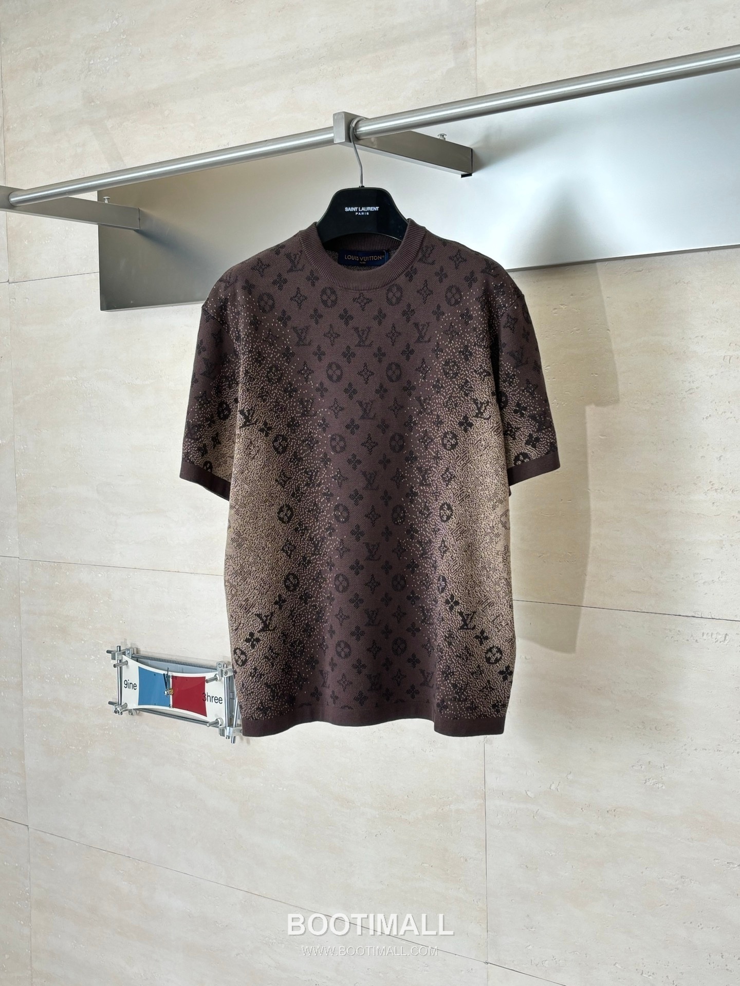 Louis Vuitton SS26 Gradient Monogram Jacquard Knit Short Sleeve T-Shirt 루이비통 SS26 그라데이션 모노그램 자카드 니트 반팔 티셔츠 6