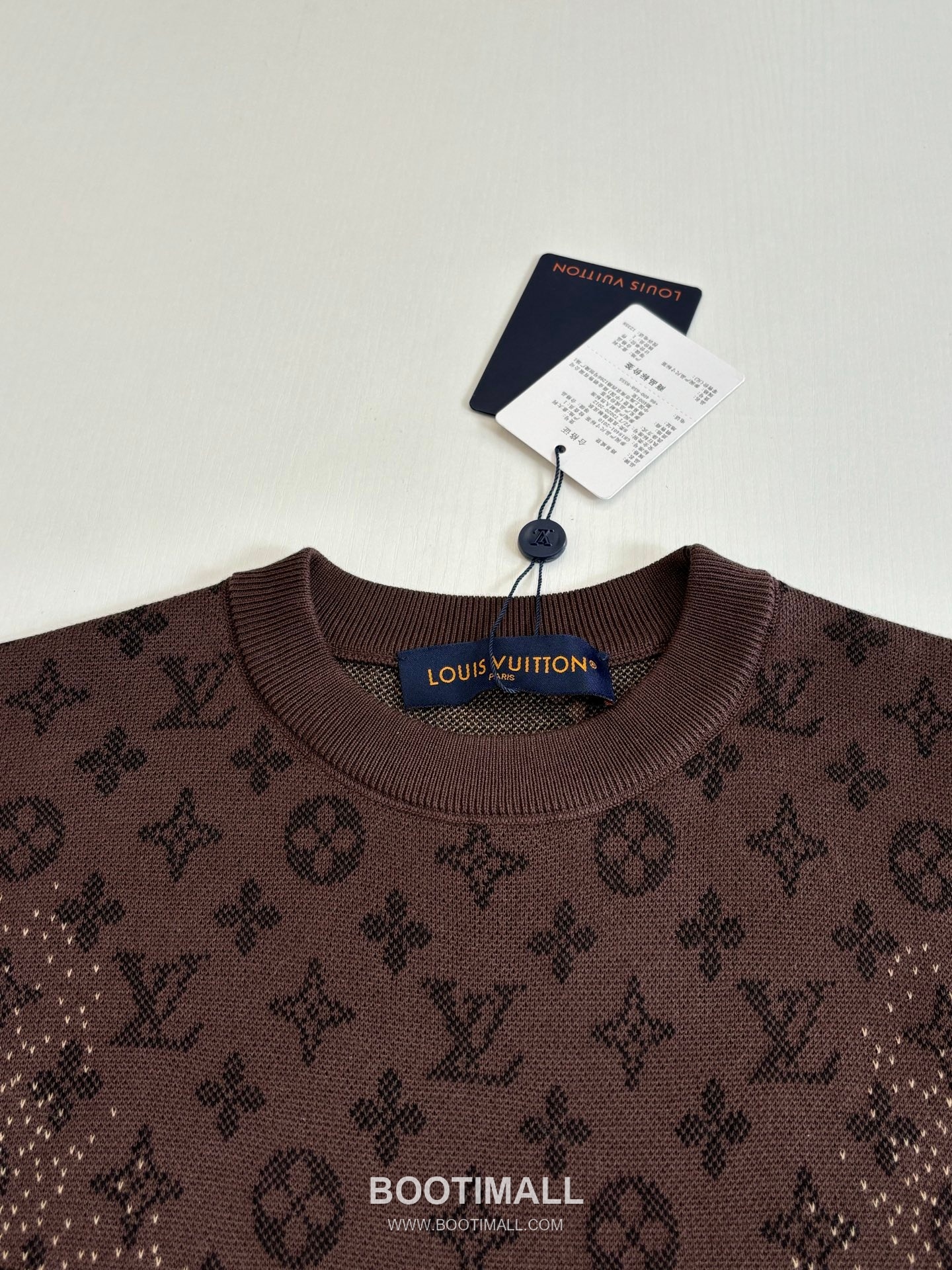 Louis Vuitton SS26 Gradient Monogram Jacquard Knit Short Sleeve T-Shirt 루이비통 SS26 그라데이션 모노그램 자카드 니트 반팔 티셔츠 9