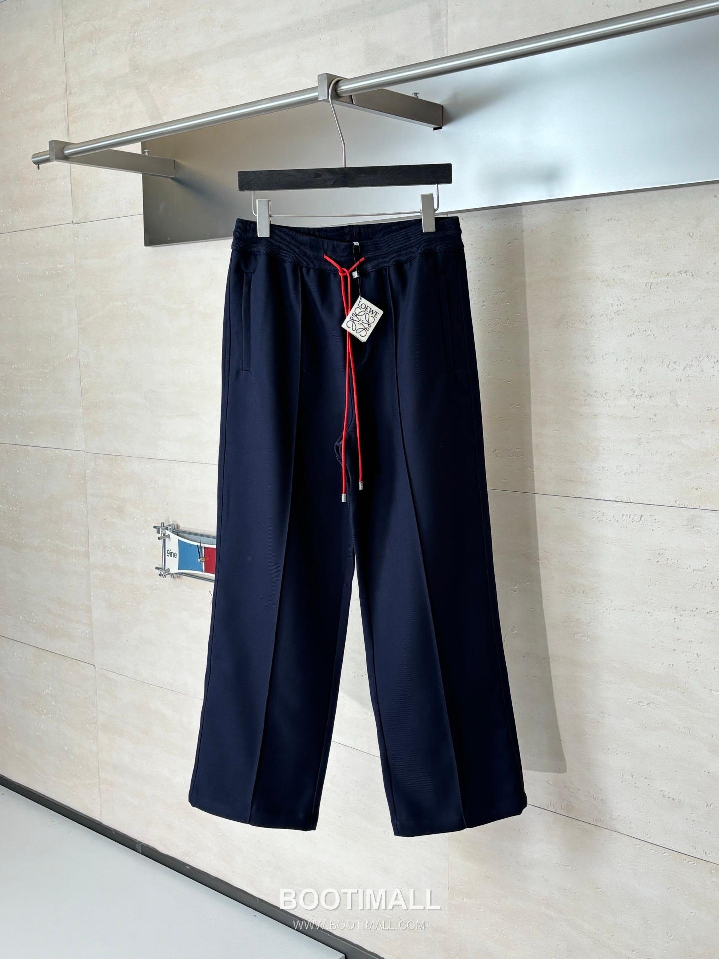 Loewe SS26 Contrast Embroidered Straight Leg Trousers 로에베 SS26 컬러블록 자수 스트레이트 팬츠 1