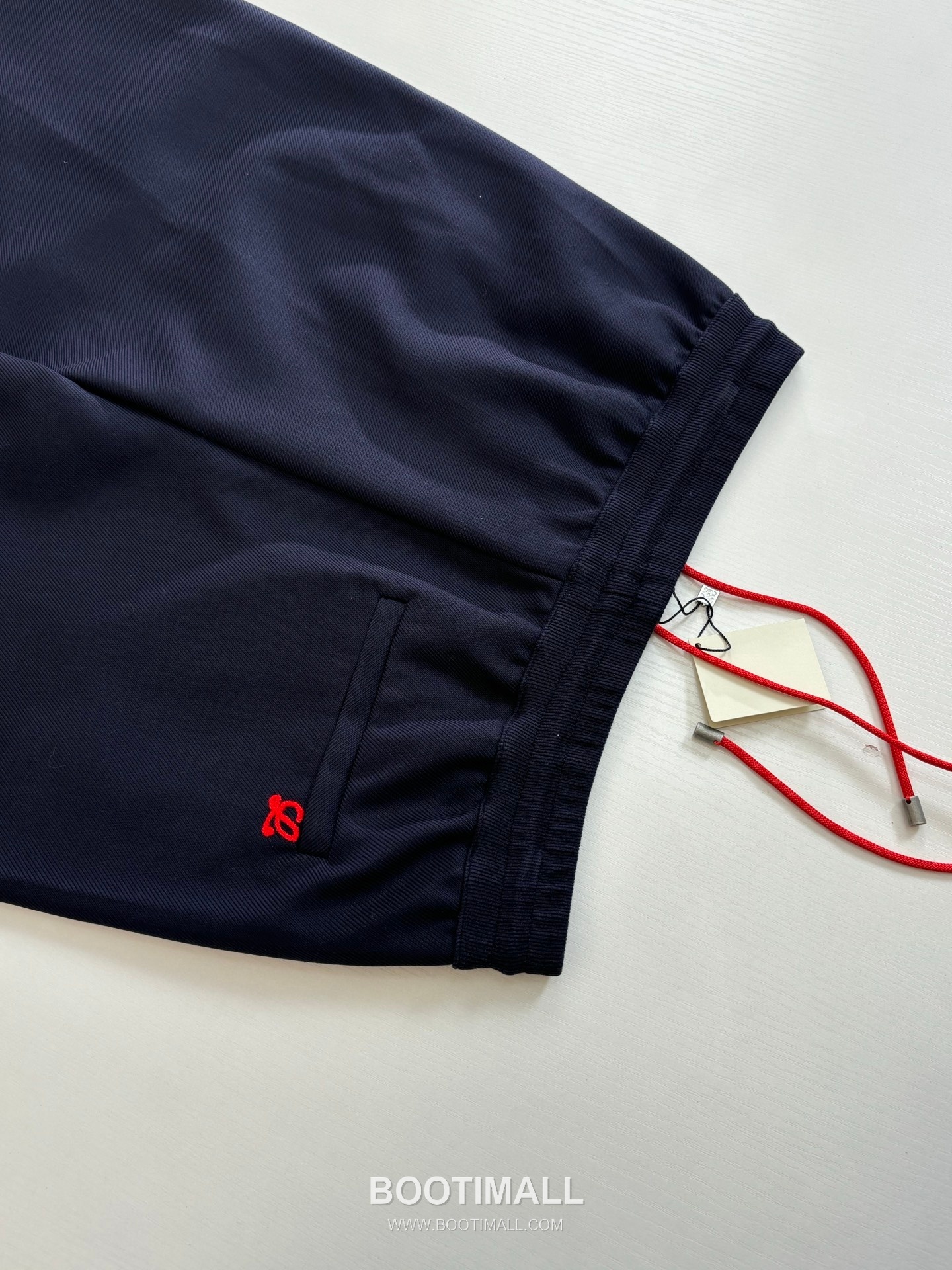 Loewe SS26 Contrast Embroidered Straight Leg Trousers 로에베 SS26 컬러블록 자수 스트레이트 팬츠 8