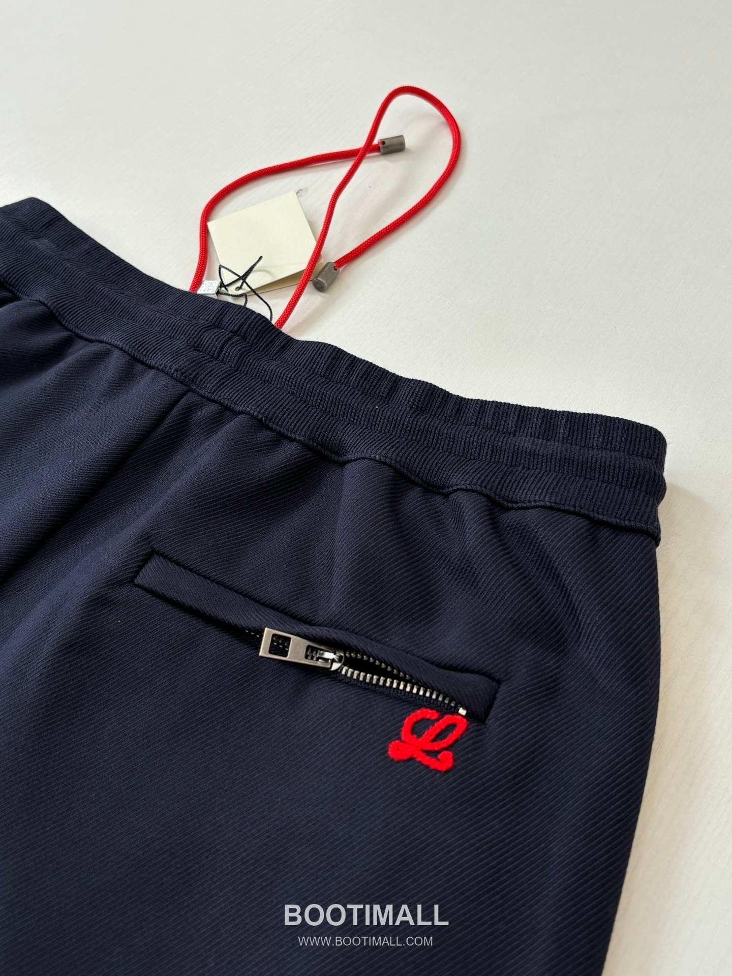 Loewe SS26 Contrast Embroidered Straight Leg Trousers 로에베 SS26 컬러블록 자수 스트레이트 팬츠 9