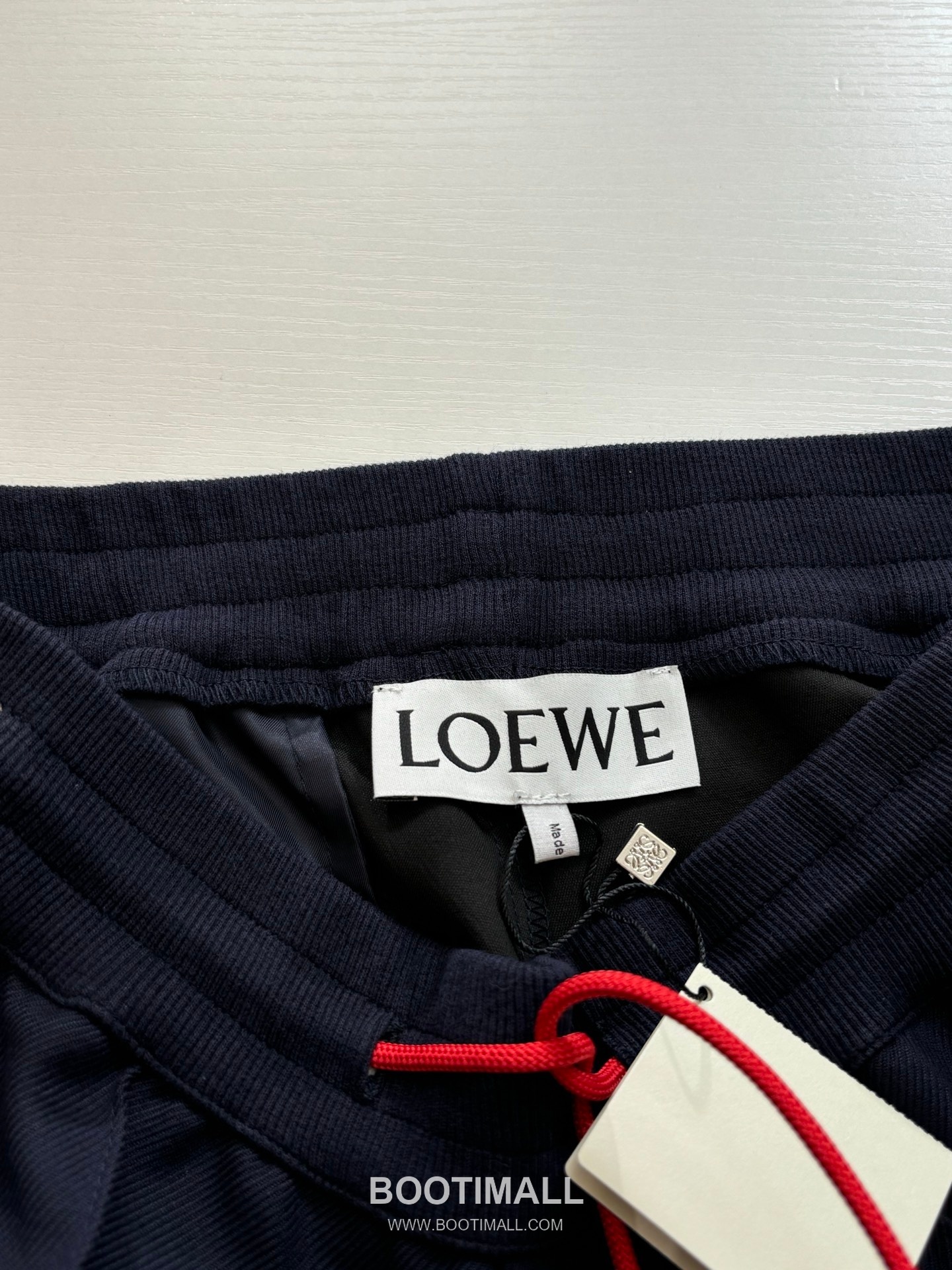 Loewe SS26 Contrast Embroidered Straight Leg Trousers 로에베 SS26 컬러블록 자수 스트레이트 팬츠 10