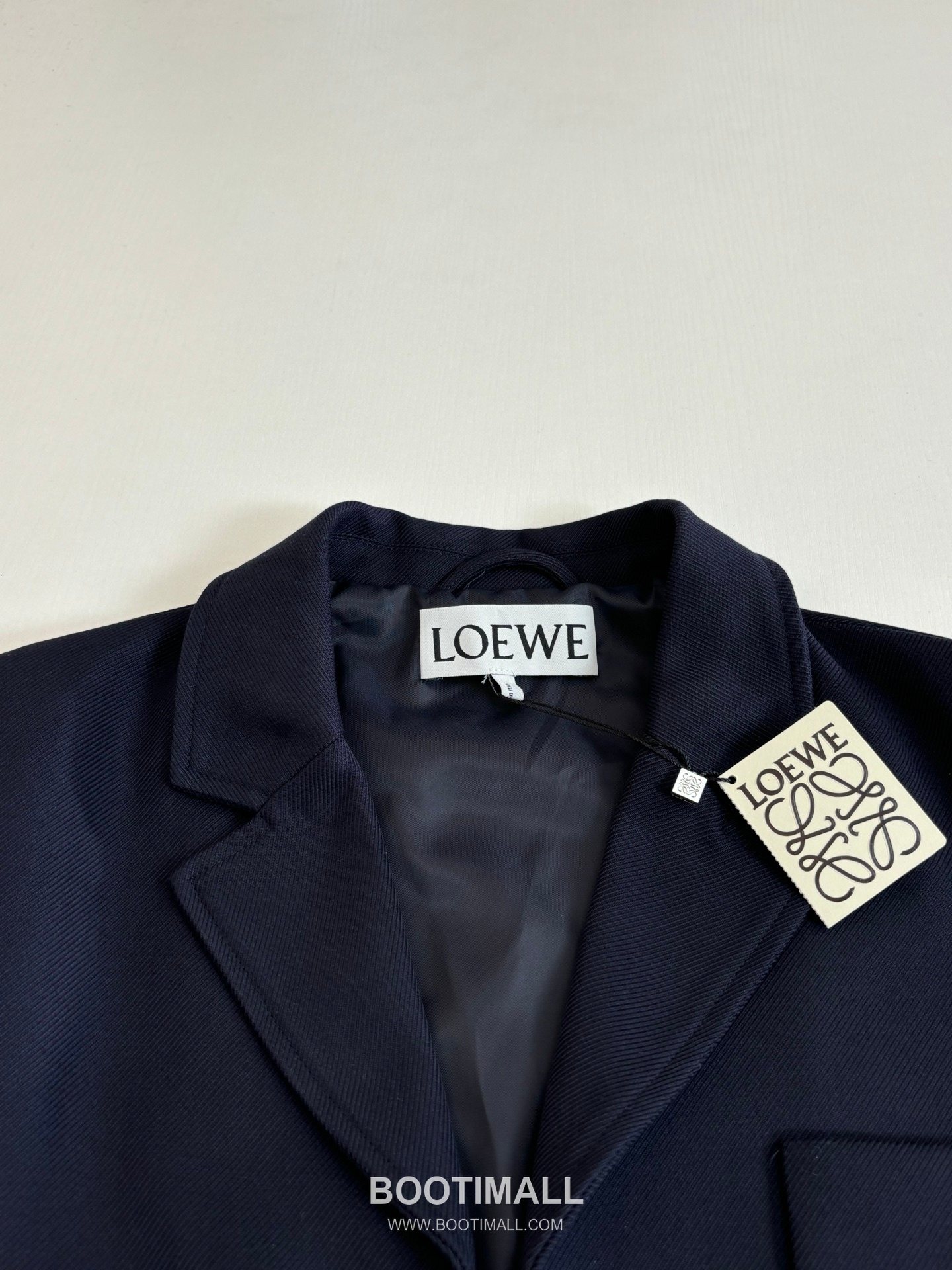 Loewe SS26 Cropped Blazer Collar Jacket 로에베 SS26 크롭 블레이저 카라 재킷 5