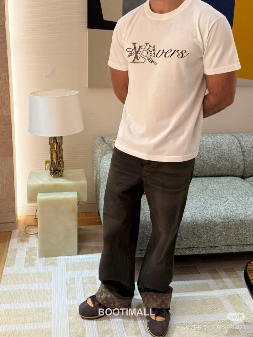 Louis Vuitton FW25 Monogram Waxed Turn-Up Canvas Denim Jeans 루이비통 FW25 모노그램 왁스 코팅 턴업 캔버스 데님 팬츠 1