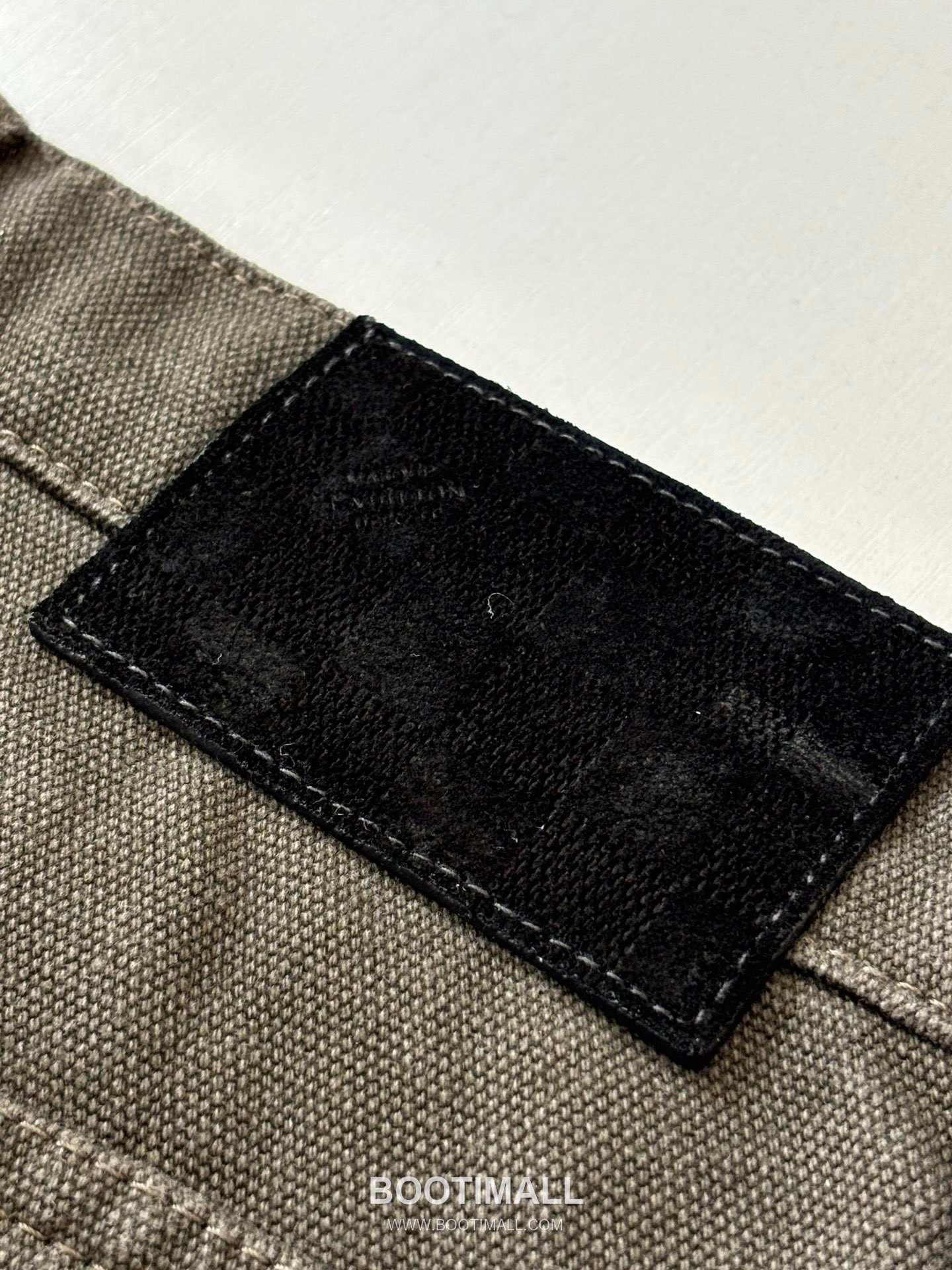 Louis Vuitton FW25 Monogram Waxed Turn-Up Canvas Denim Jeans 루이비통 FW25 모노그램 왁스 코팅 턴업 캔버스 데님 팬츠 14