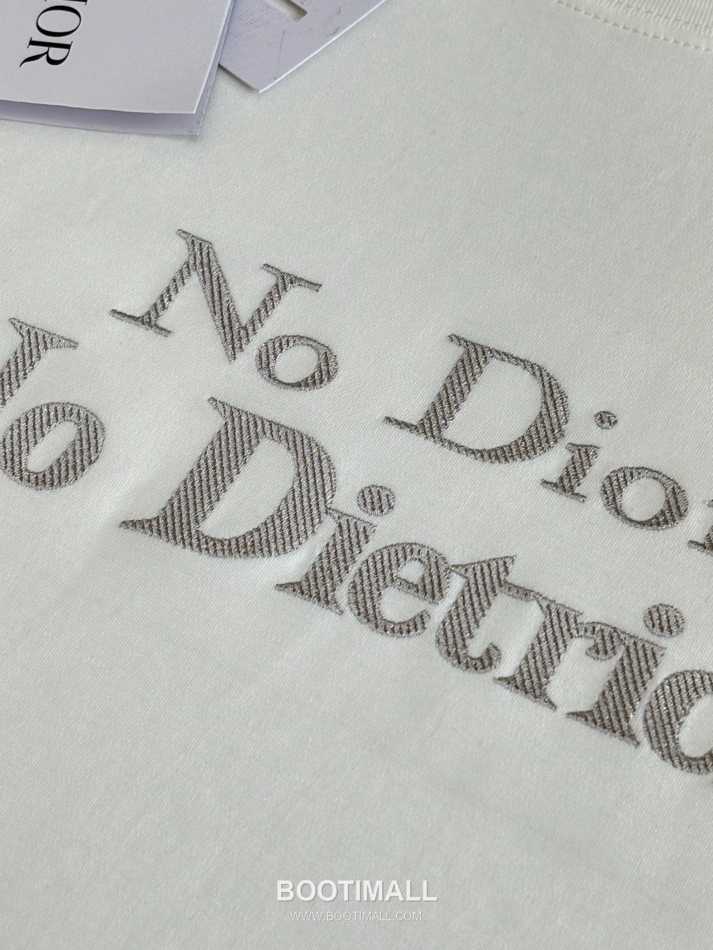 Dior SS26 “No Dior No Dietrich” Embroidered Cotton Short Sleeve T-Shirt 디올 SS26 노 디올 노 디트리히 자수 코튼 반팔 티셔츠 15