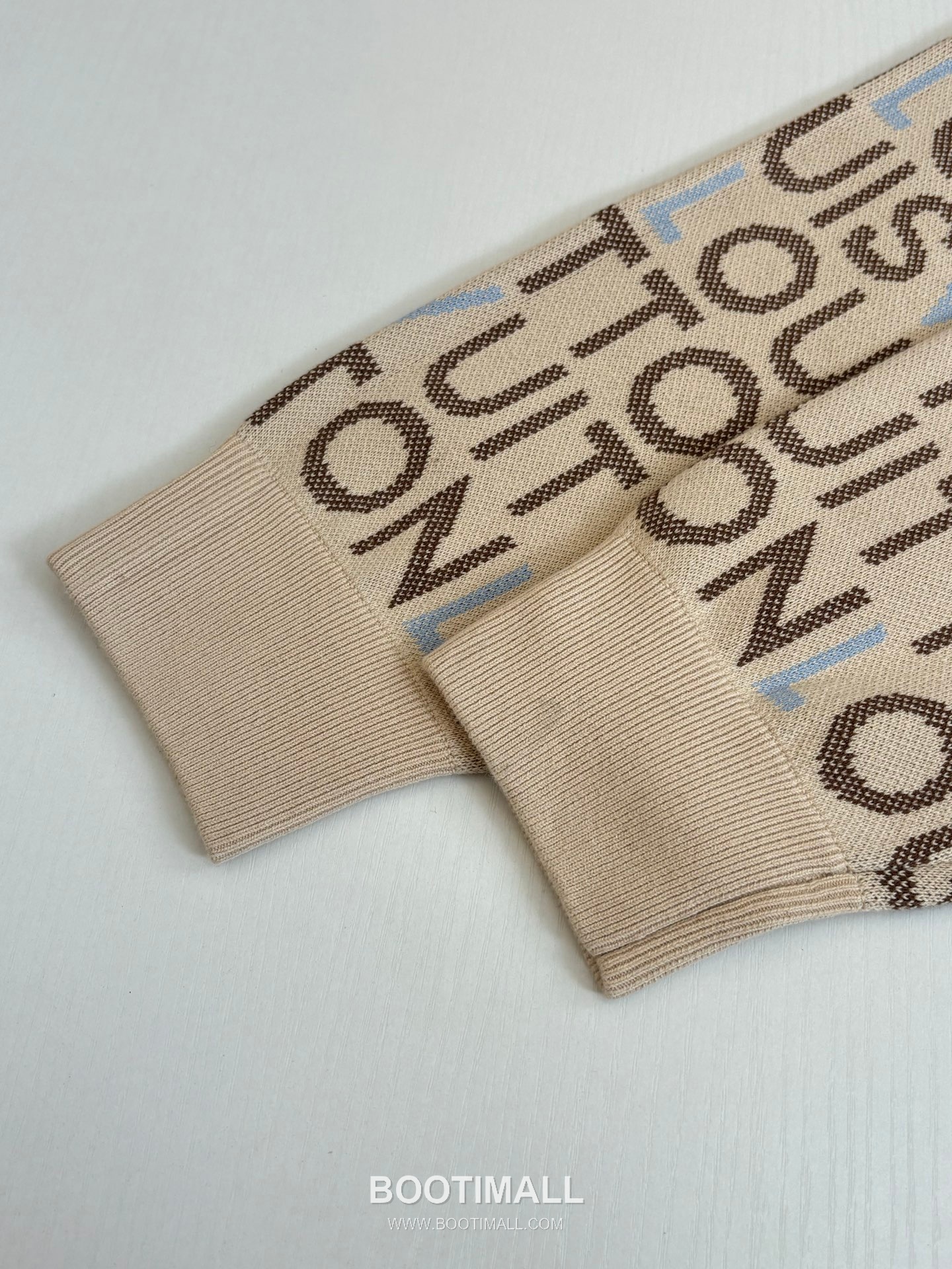 Louis Vuitton SS26 Monogram Letter Jacquard Knit Hoodie 루이비통 SS26 모노그램 레터 자카드 니트 후드 11