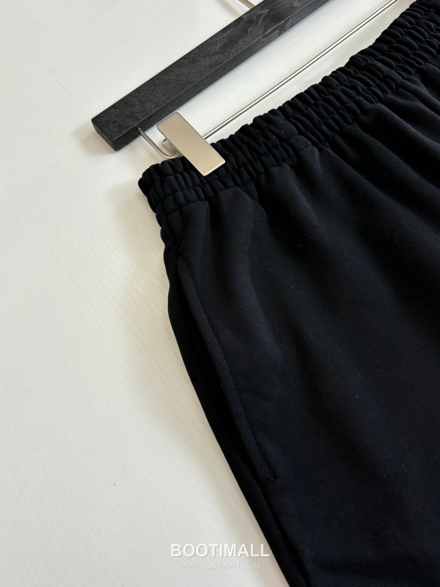 Balenciaga Logo Embroidered Cotton Sweat Shorts 발렌시아가 로고 자수 코튼 스웨트 쇼츠 8