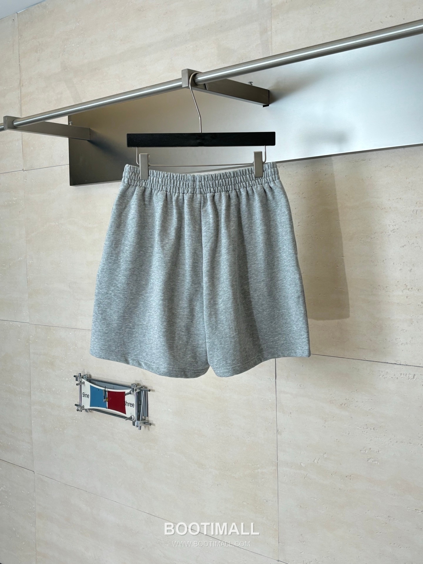 Balenciaga Logo Embroidered Cotton Sweat Shorts 발렌시아가 로고 자수 코튼 스웨트 쇼츠 2