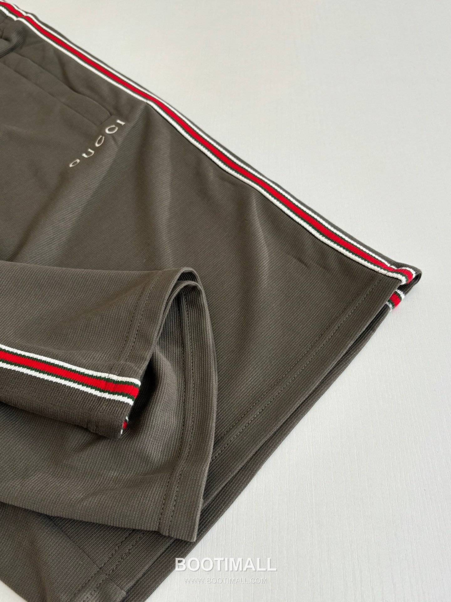 Gucci FW25 Stripe Web Trim Embroidered Cotton Drawstring Shorts 구찌 FW25 스트라이프 웹 트림 자수 코튼 드로우스트링 쇼츠 8